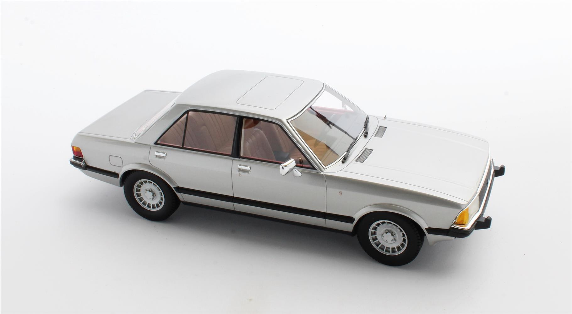 CULT 1:18 Scale Model 1978 Ford Granada Mk2 - Silver Metallic - CML133-3