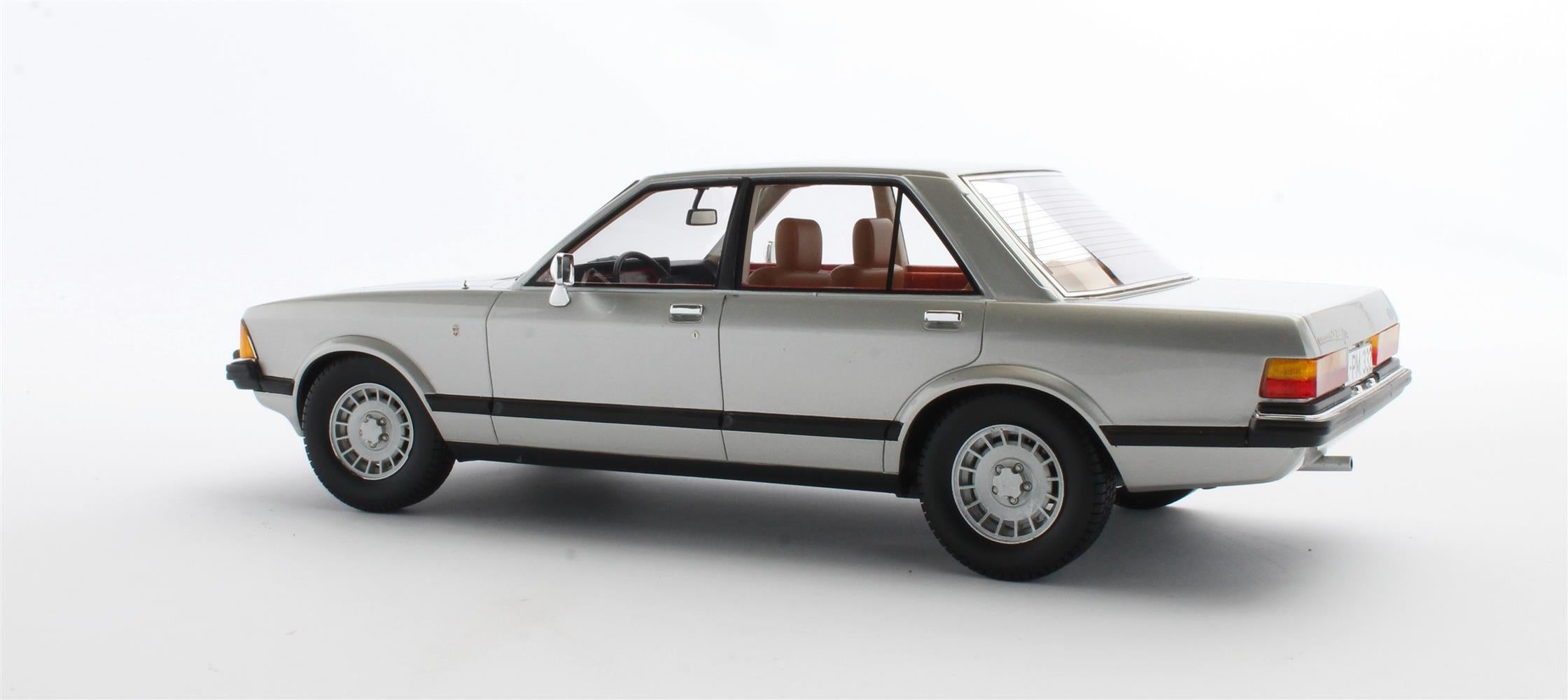 CULT 1:18 Scale Model 1978 Ford Granada Mk2 - Silver Metallic - CML133-3