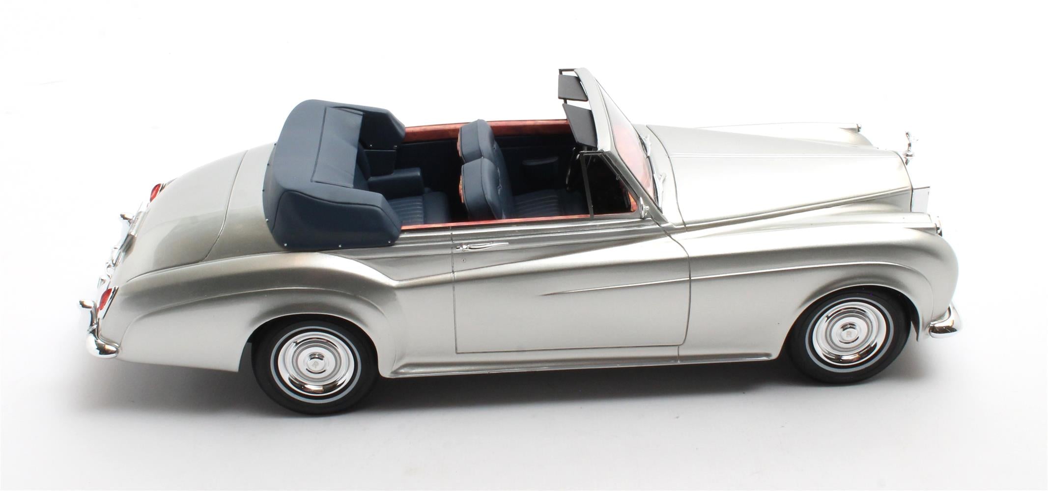 CULT 1:18 Resin - 1960 Rolls Royce Silver Cloud DHC, Grey - CML105-1