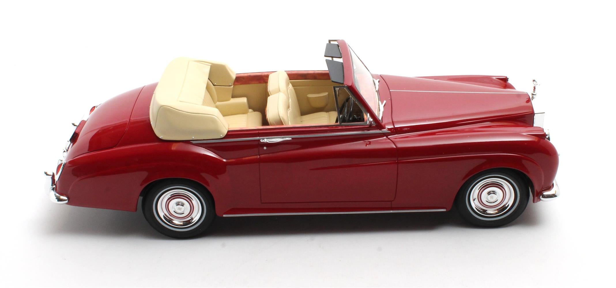 CULT 1:18 Resin - 1960 Rolls Royce Silver Cloud DHC, RHD, Red - CML105-3