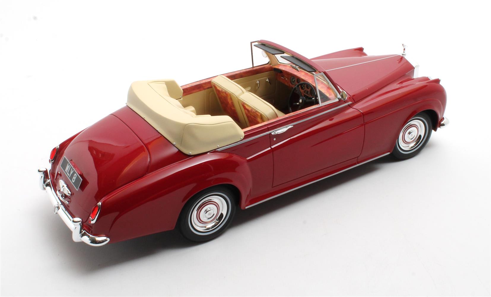 CULT 1:18 Resin - 1960 Rolls Royce Silver Cloud DHC, RHD, Red - CML105-3