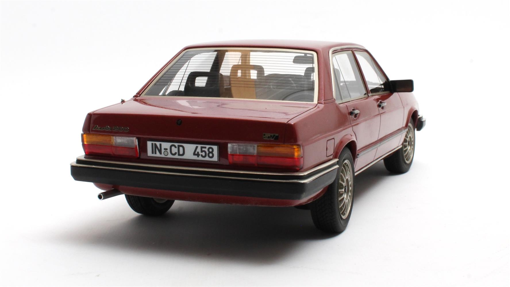 CULT 1:18 Resin - 1980-1982 Audi 200 5T typ 43 - Red Metallic - CML146-1