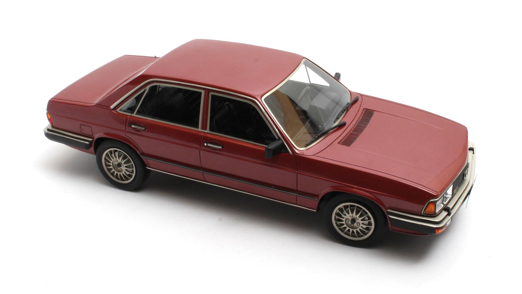 CULT 1:18 Resin - 1980-1982 Audi 200 5T typ 43 - Red Metallic - CML146-1