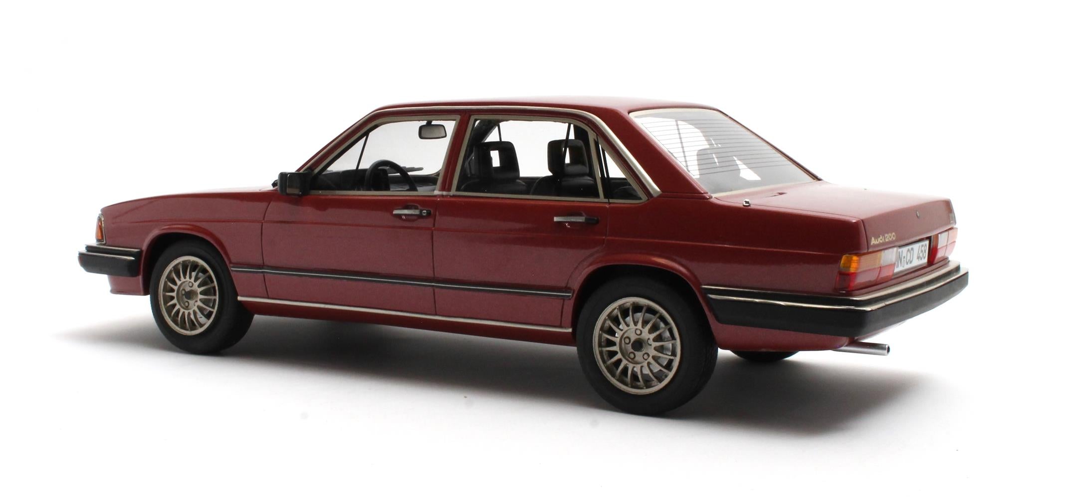 CULT 1:18 Resin - 1980-1982 Audi 200 5T typ 43 - Red Metallic - CML146-1
