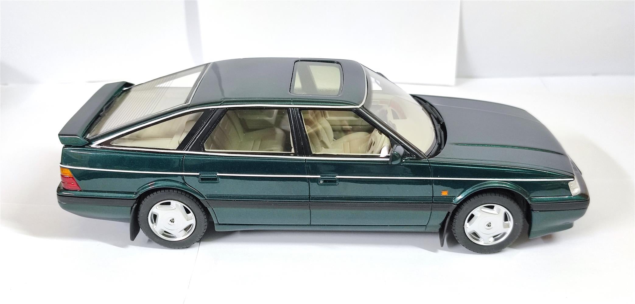CULT 1:18 Resin - 1988-1989 Rover 827 Vitesse - Metallic Green - CML191-1