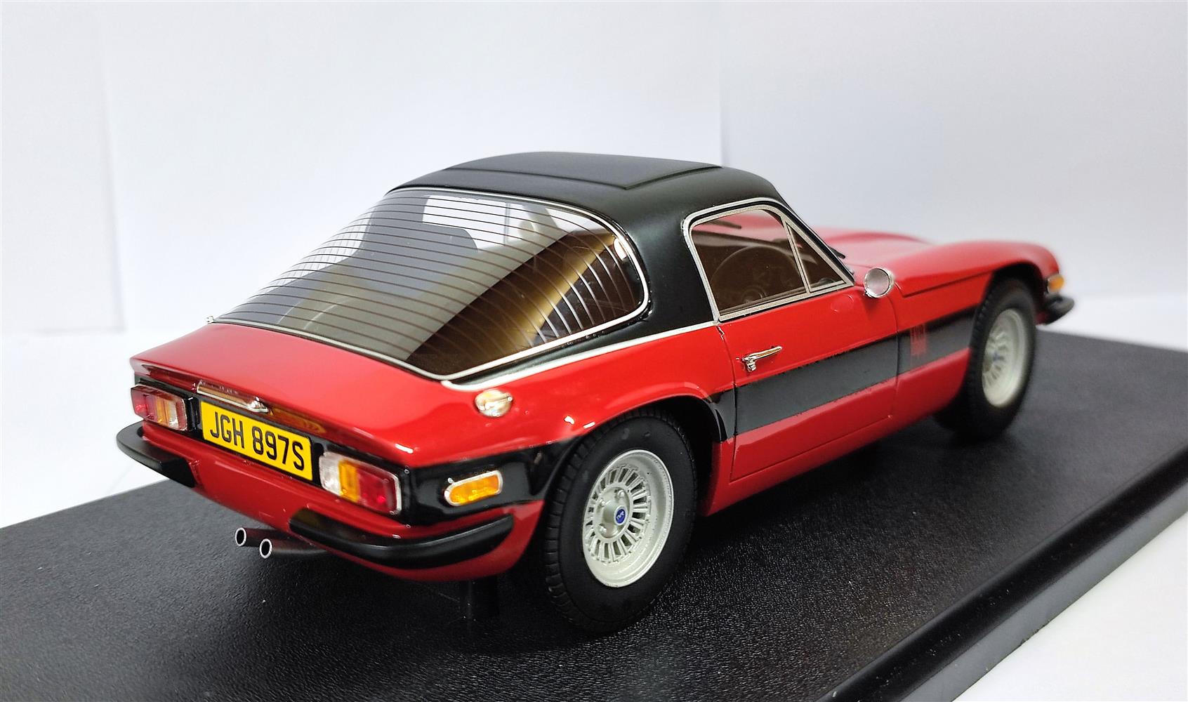 CULT 1:18 Scale 1972 to 1976 TVR 3000M, Red - CML226-2