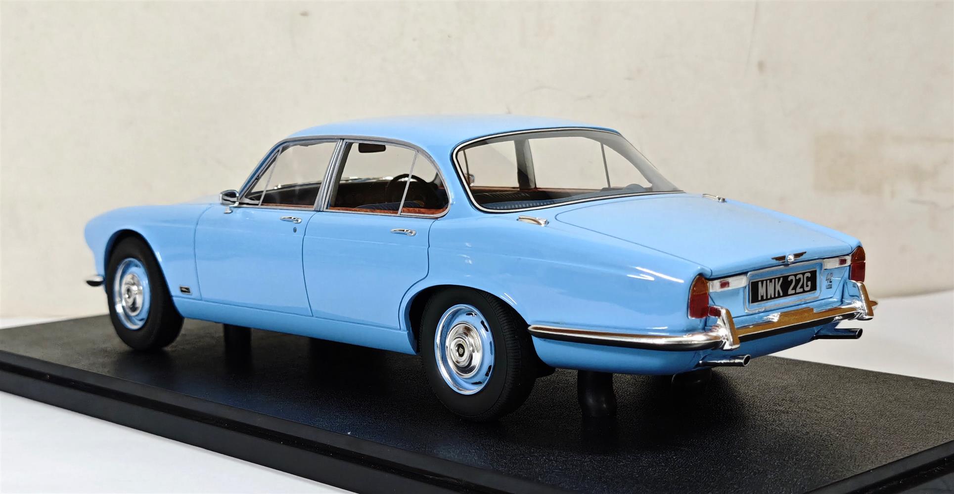 CULT 1:18 Scale 1968 Jaguar XJ6 4.2, Light Blue - CML332-1