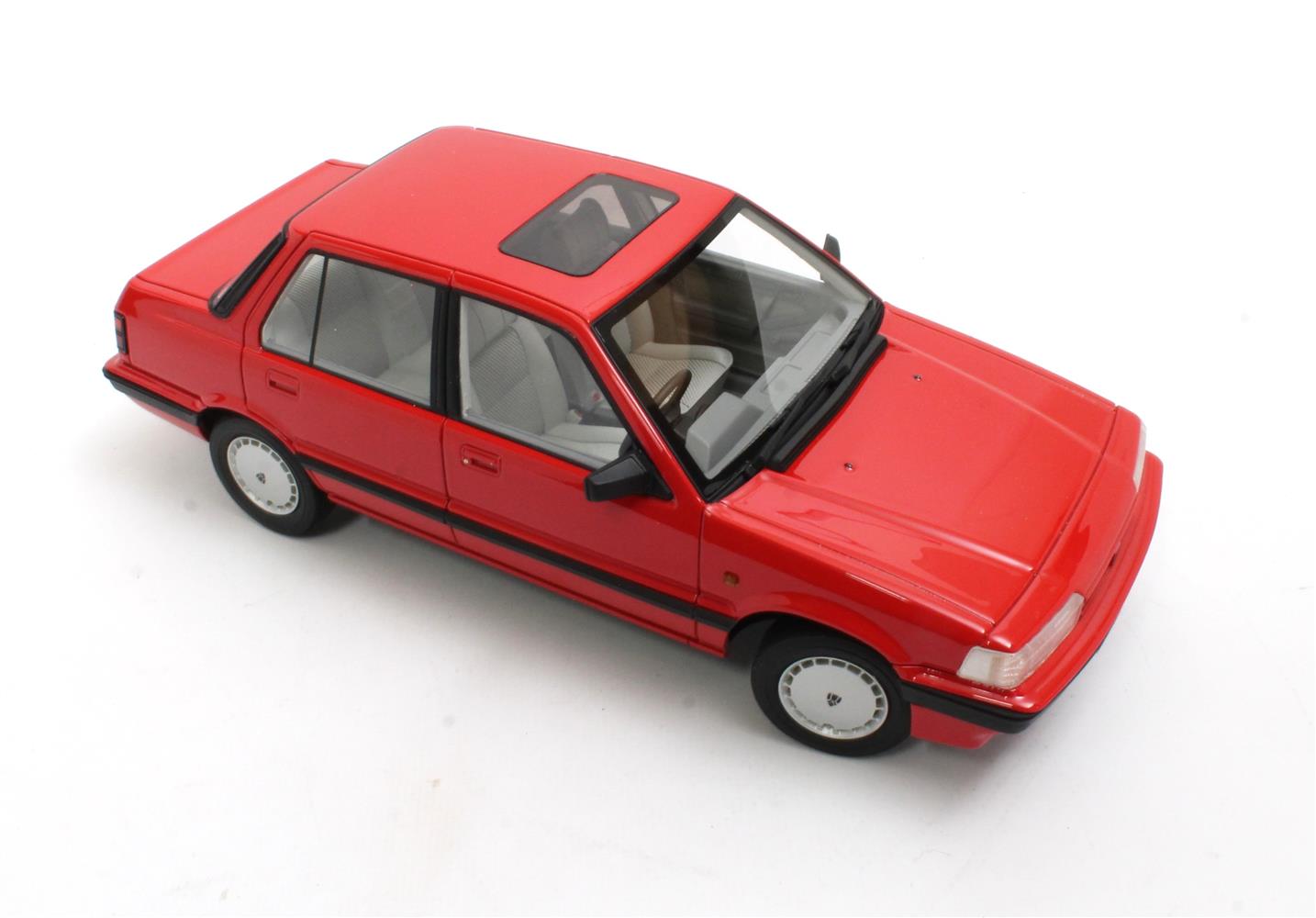 CULT 1:18 Scale - 1986 Rover 216s (SD3) - Targa Red - CML296-2