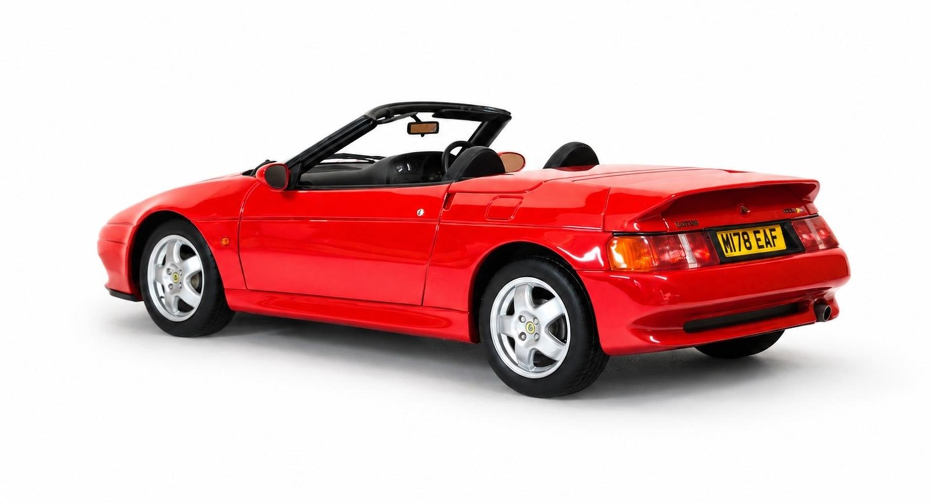 CULT 1:18 Scale - 1995 Lotus Elan M100 - Calypso Red - CML308-1