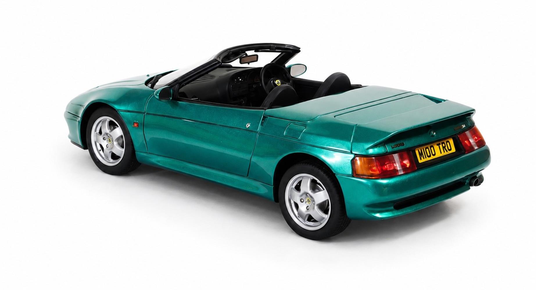 CULT 1:18 Scale - 1994 Lotus Elan M100 - Medina Green Metallic - CML308-3