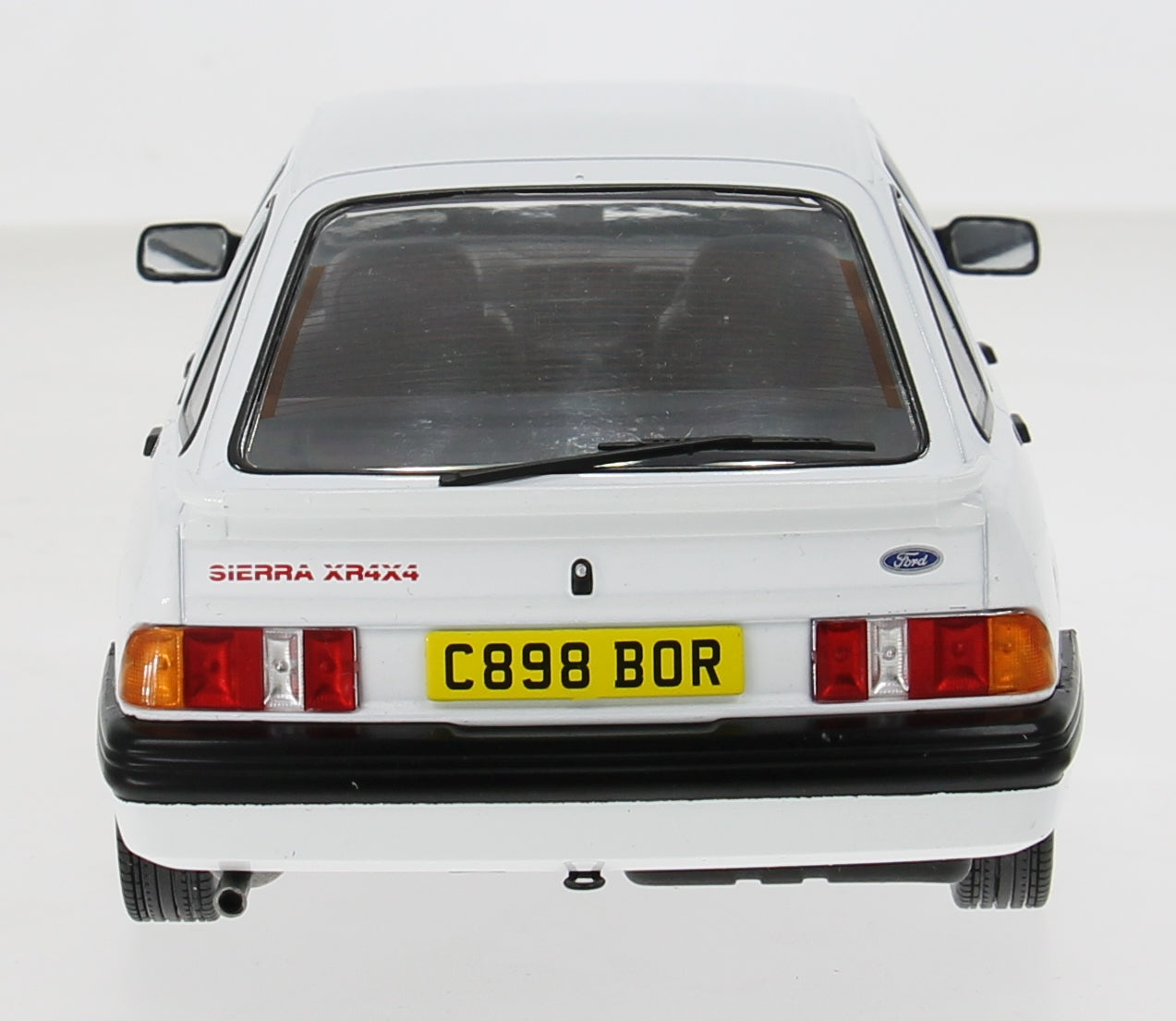 MCG 1:18 Scale Diecast - 1984 Ford Sierra XR 4x4 RHD UK Exclusive , White - MCG181096