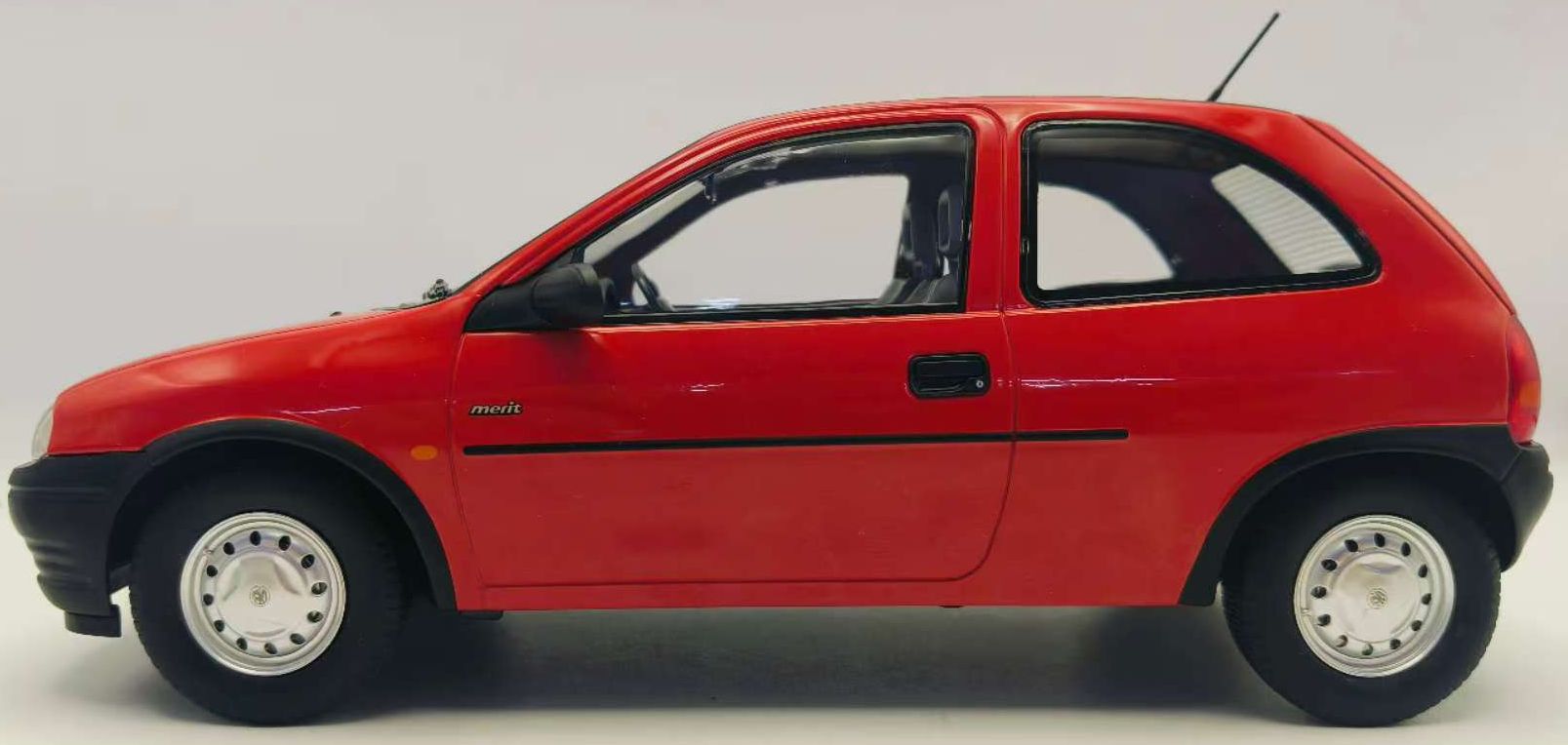 MCG 1:18 Scale Diecast - 1993 Vauxhall Corsa Merit (UK Exclusive RHD), Red - MCG18845