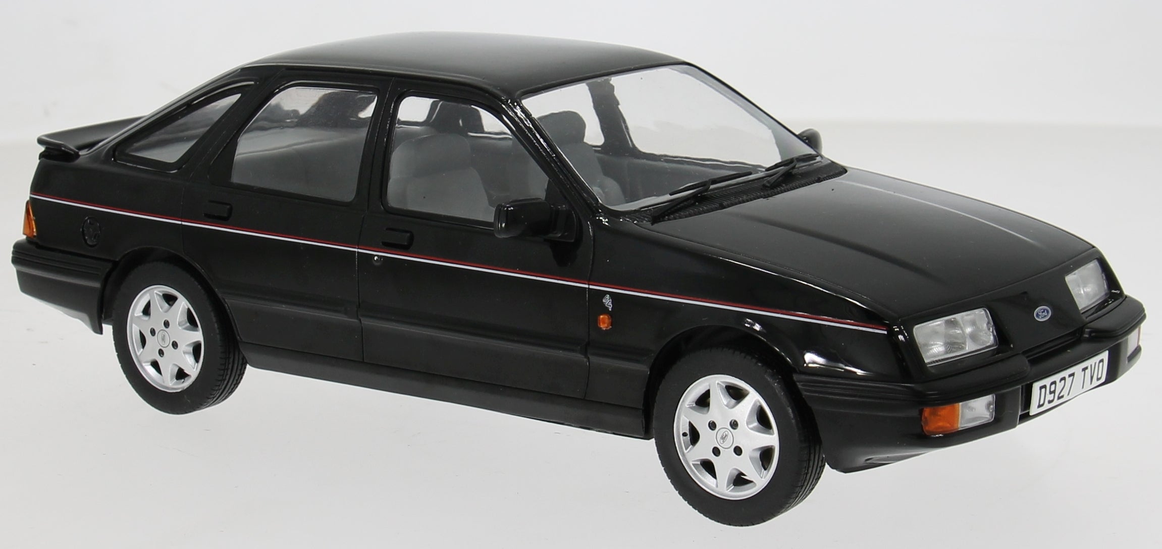 MCG 1:18 Scale Diecast - 1984 Ford Sierra XR 4x4 RHD UK Exclusive , Black - MCG181097
