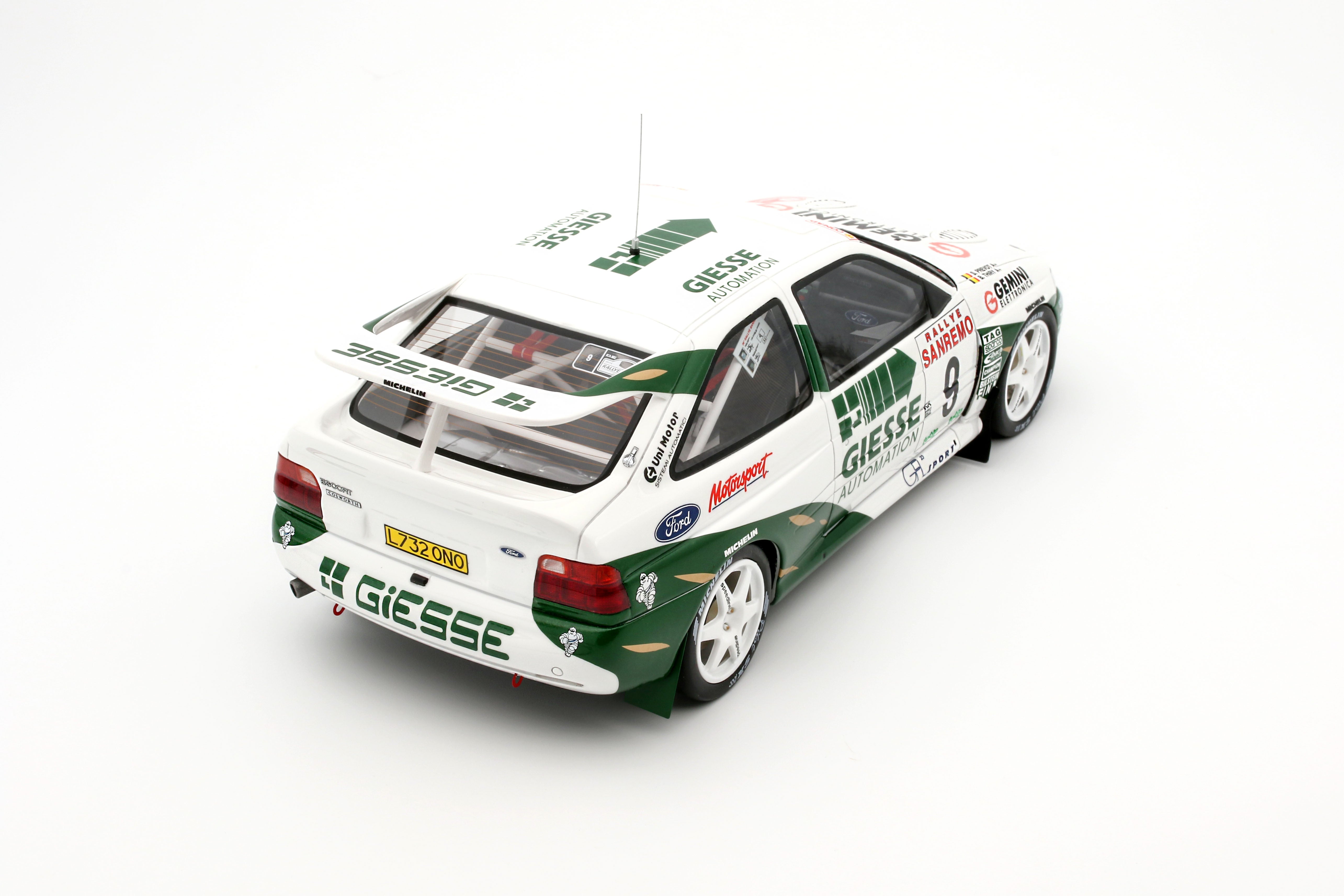 OTTO 1:18 Scale Resin Model Car - 1994 Ford Escort RS Cosworth WRC San Remo GR.A - OT1038