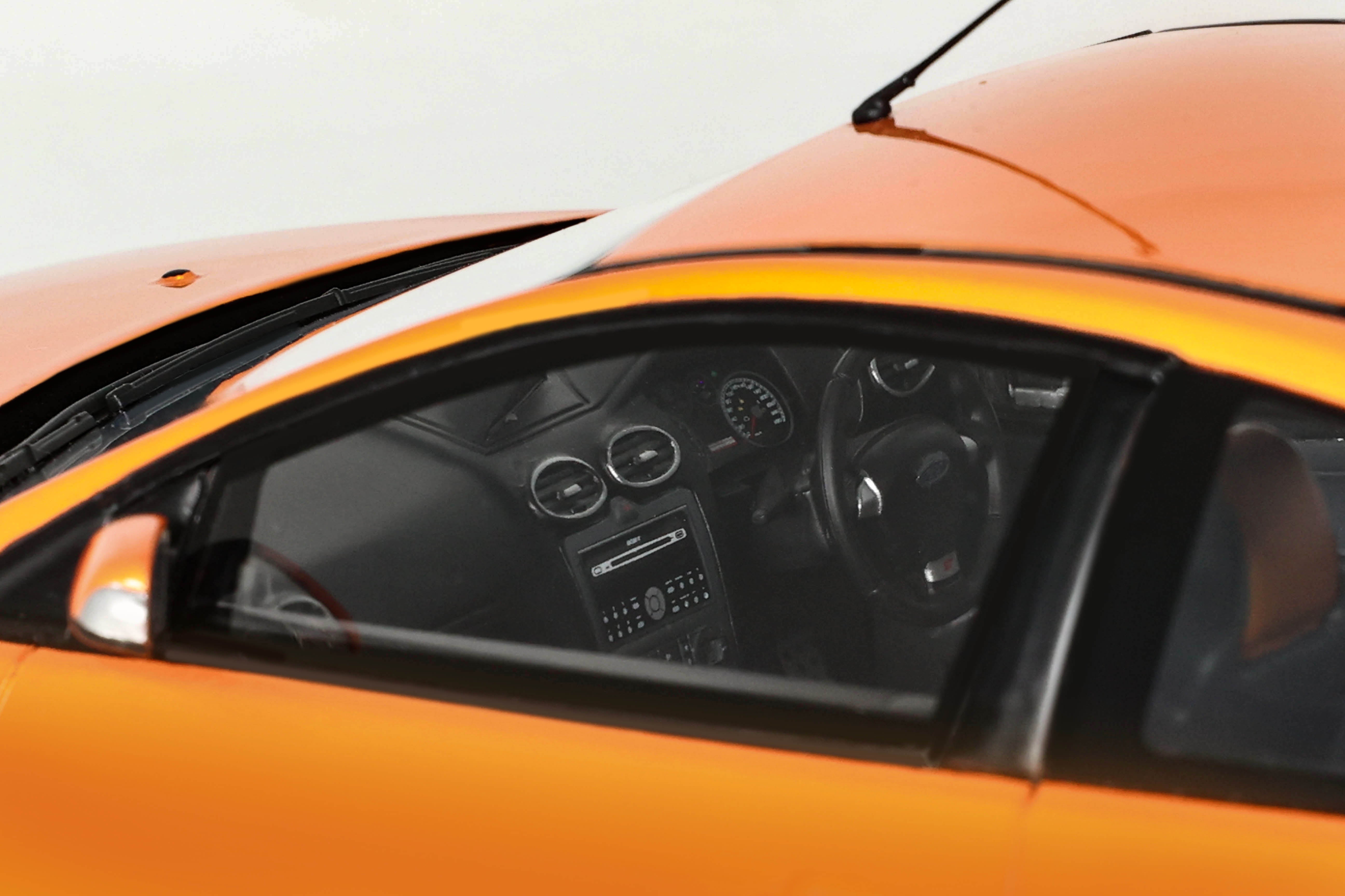 OTTO 1:18 Scale Resin - 2006 Ford Focus Mk2 ST 2.5 RHD, Electric Orange - OT1078