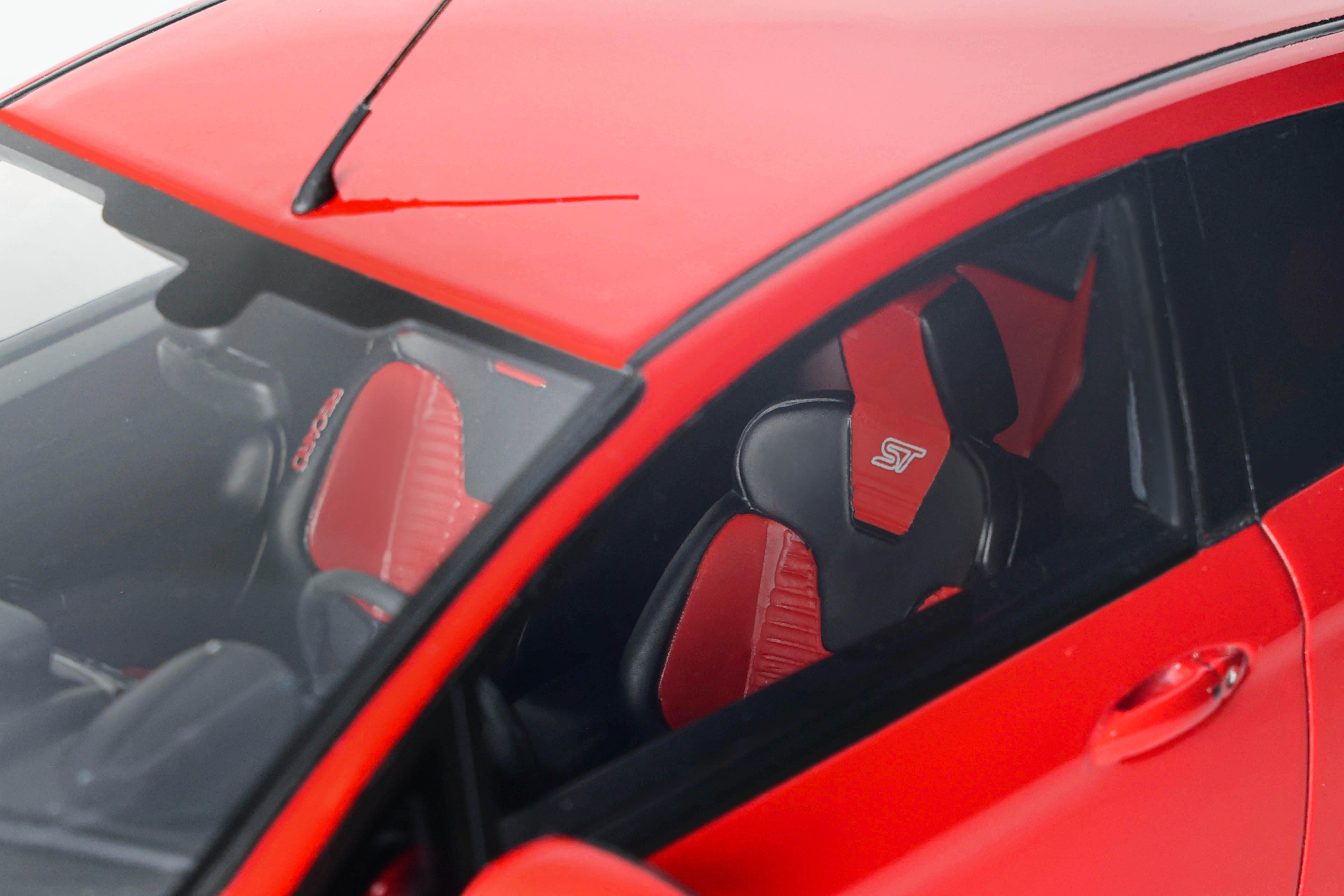 OTTO 1:18 Scale Resin - Ford Fiesta ST Mk7 in Red - OT1087