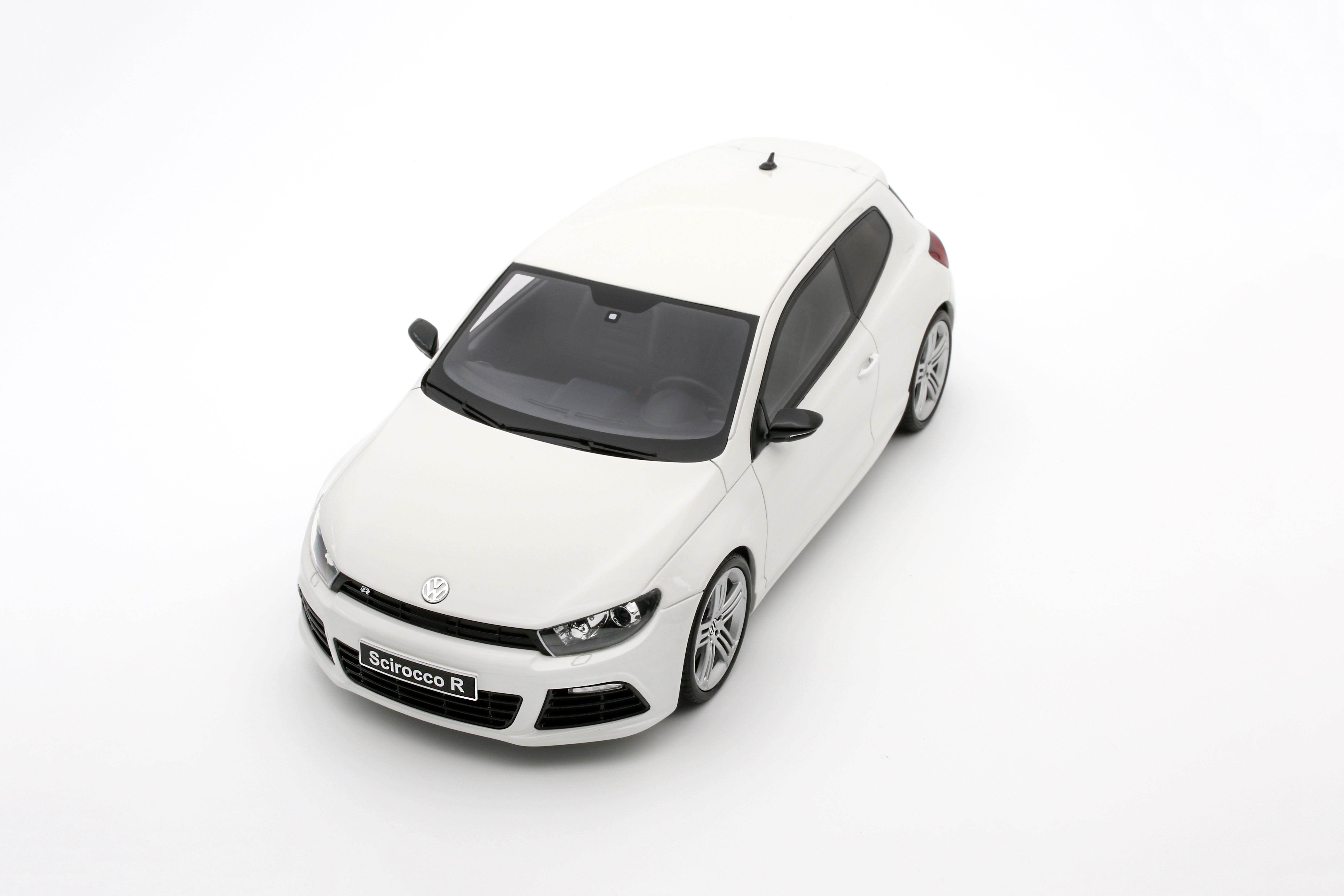 OTTO 1:18 Scale Resin Model Car - 2008 Volkswagen Scirocco 3 R, White - OT1090