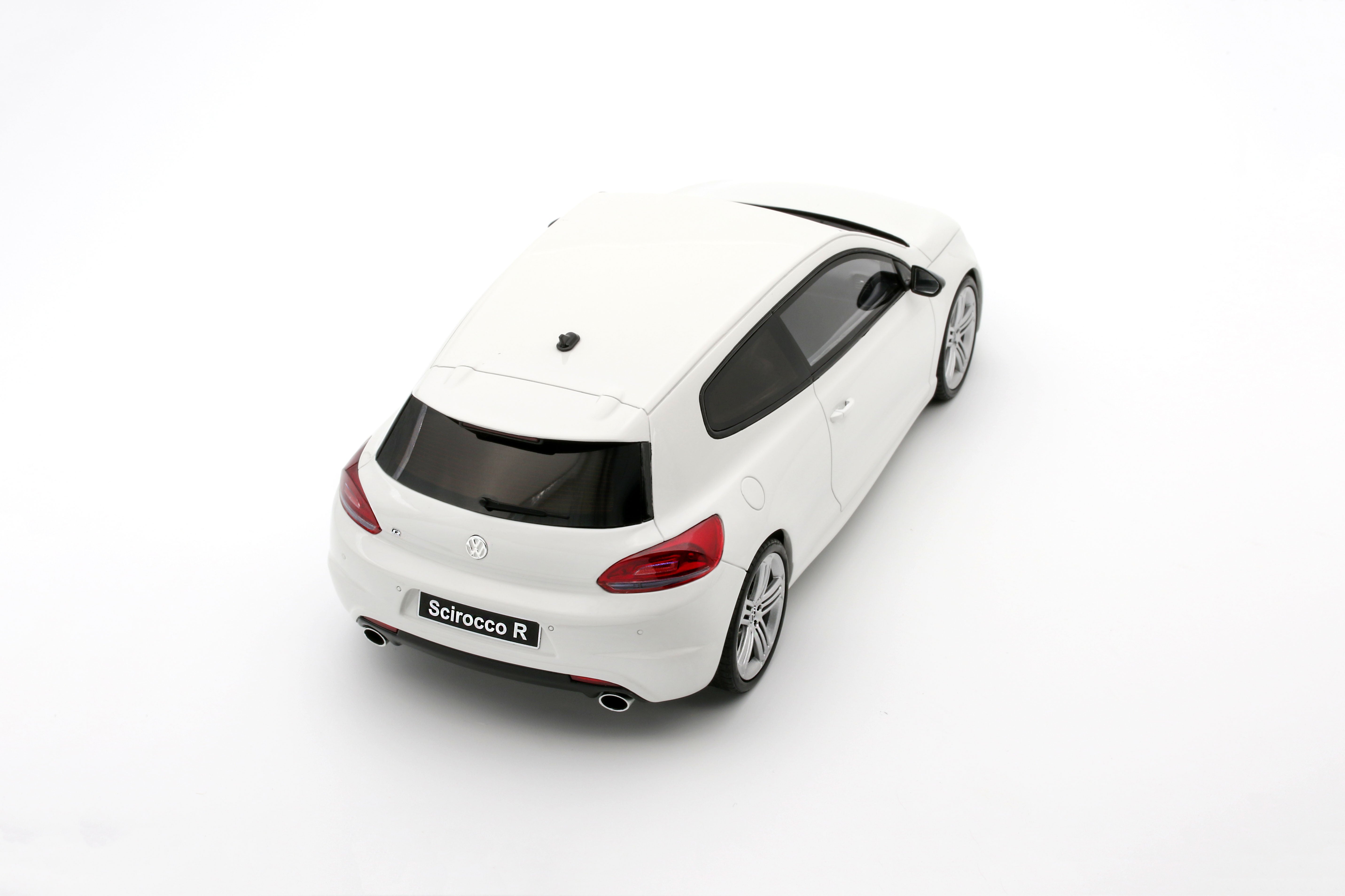 OTTO 1:18 Scale Resin Model Car - 2008 Volkswagen Scirocco 3 R, White - OT1090
