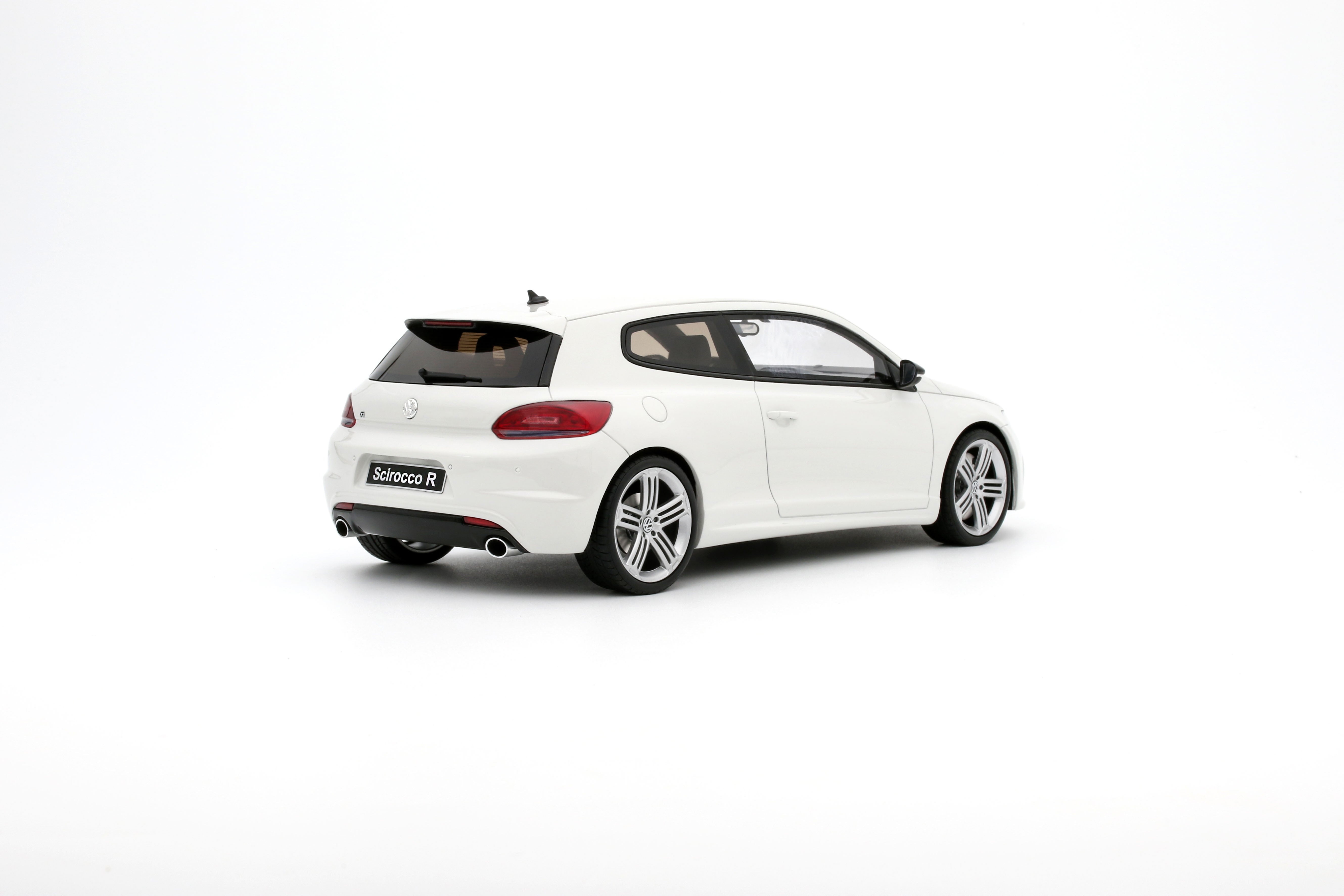 OTTO 1:18 Scale Resin Model Car - 2008 Volkswagen Scirocco 3 R, White - OT1090