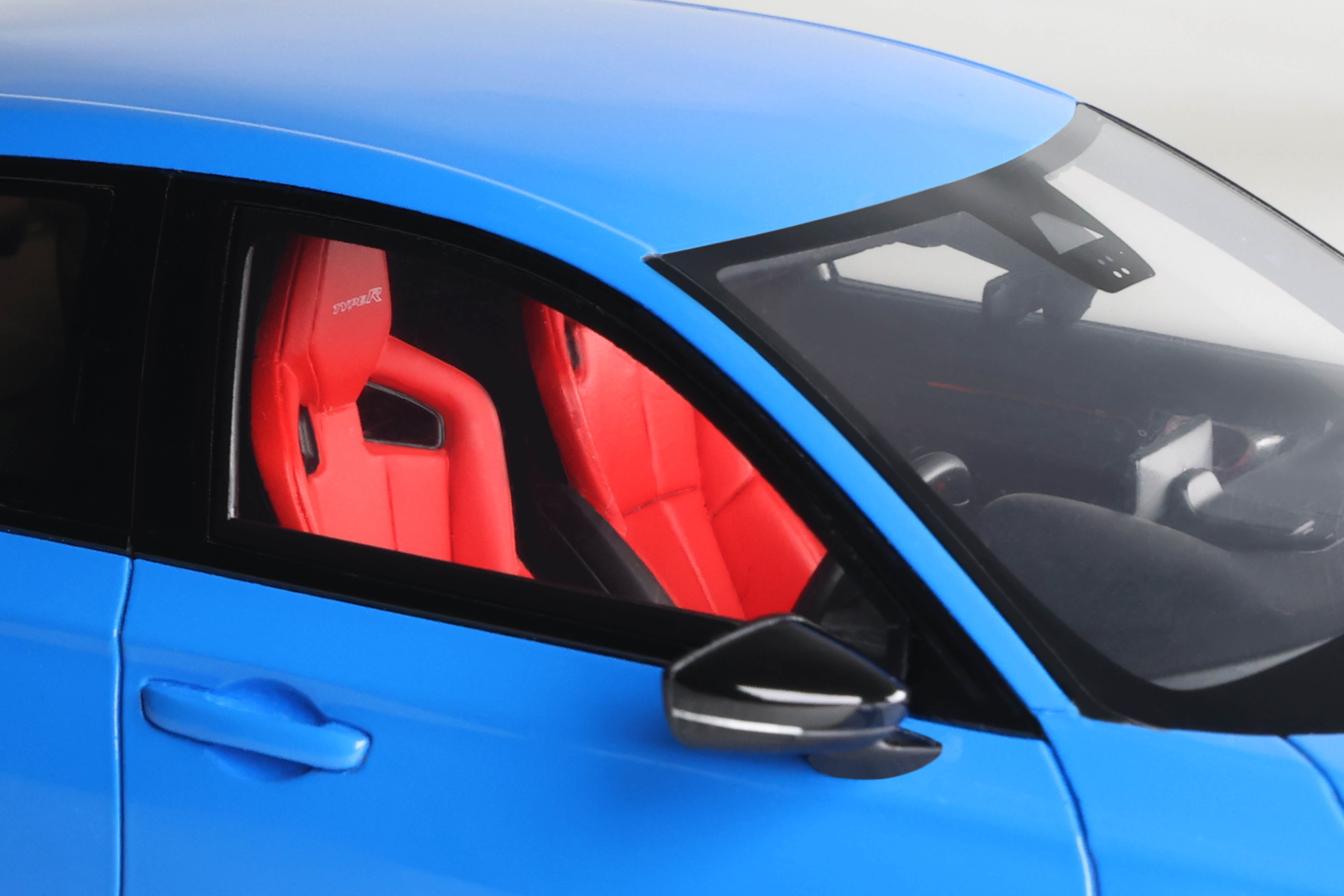 OTTO 1:18 Scale Resin - 2022 Honda Civic Type R Racing, Boost Blue Pearl - OT1093