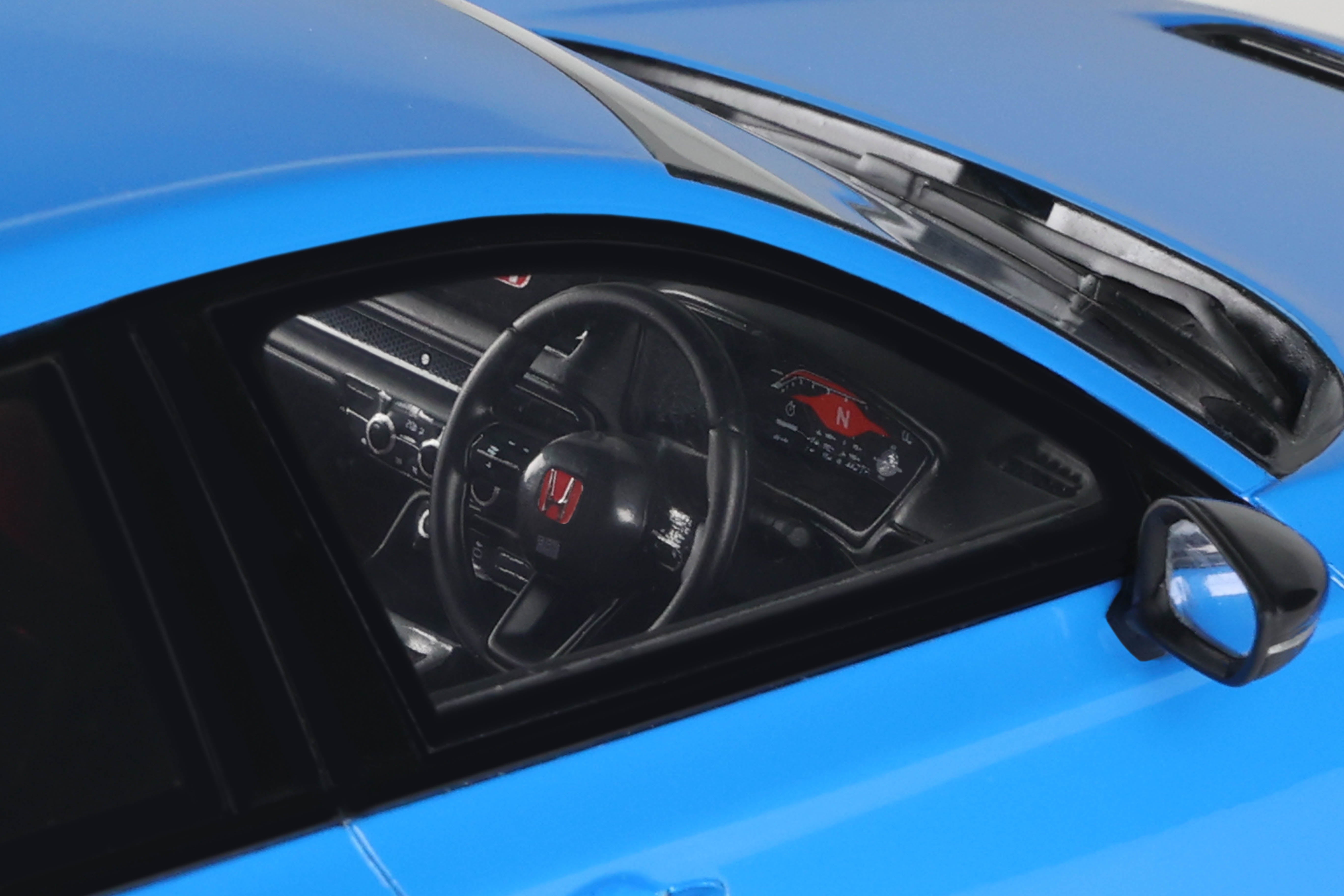 OTTO 1:18 Scale Resin - 2022 Honda Civic Type R Racing, Boost Blue Pearl - OT1093