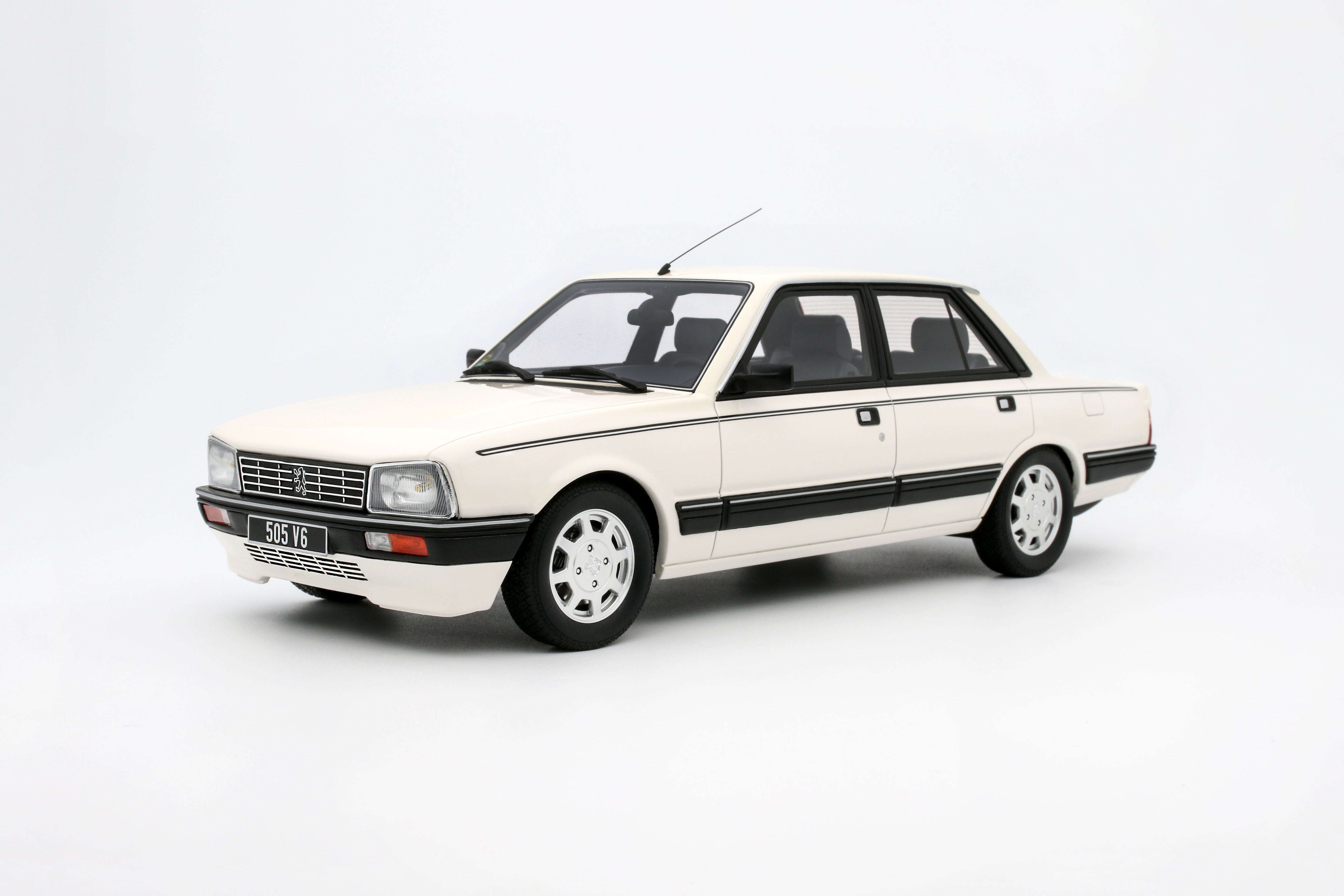 OTTO 1:18 Scale Resin - 1989 Peugeot 505 V6, White - OT1297