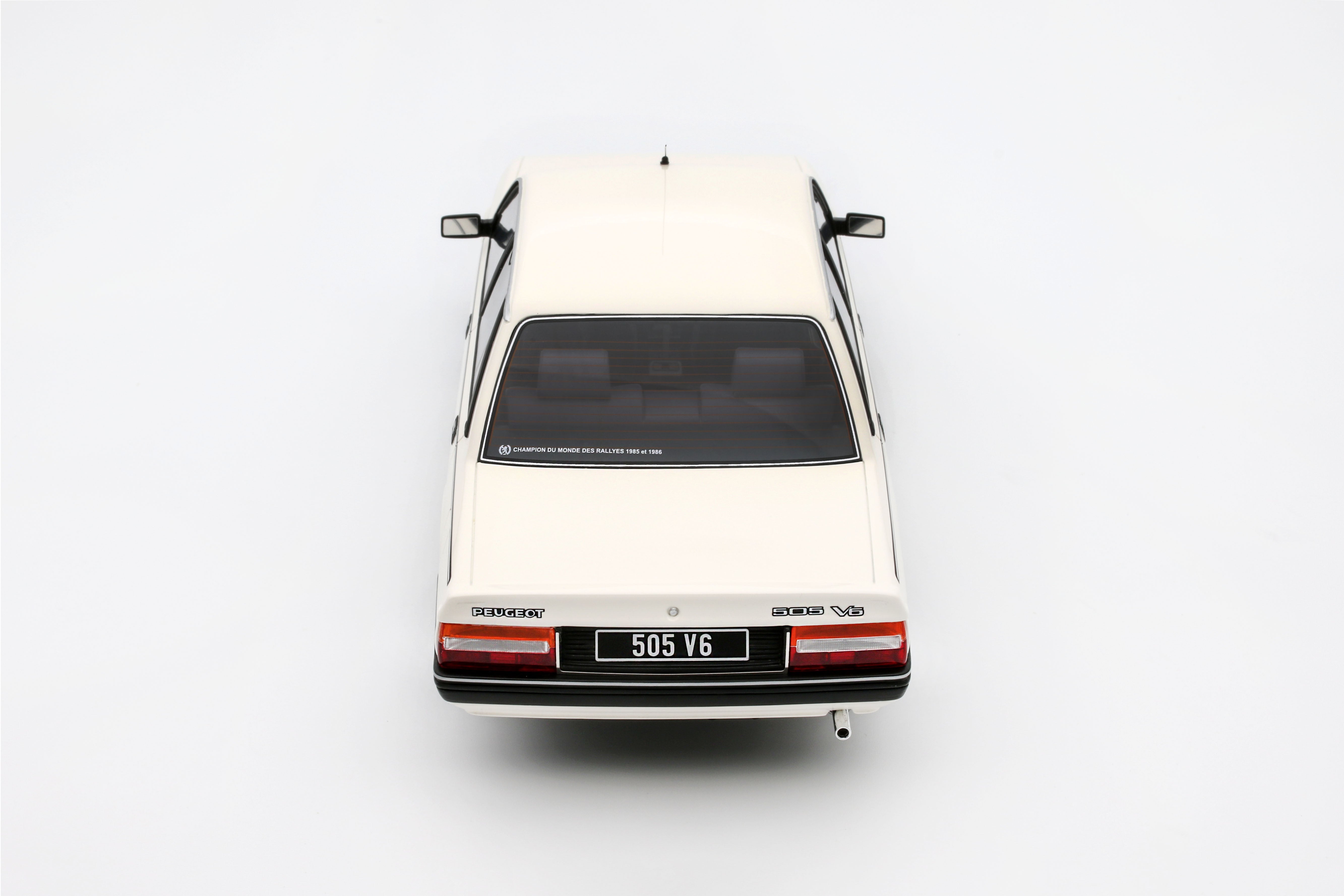 OTTO 1:18 Scale Resin - 1989 Peugeot 505 V6, White - OT1297
