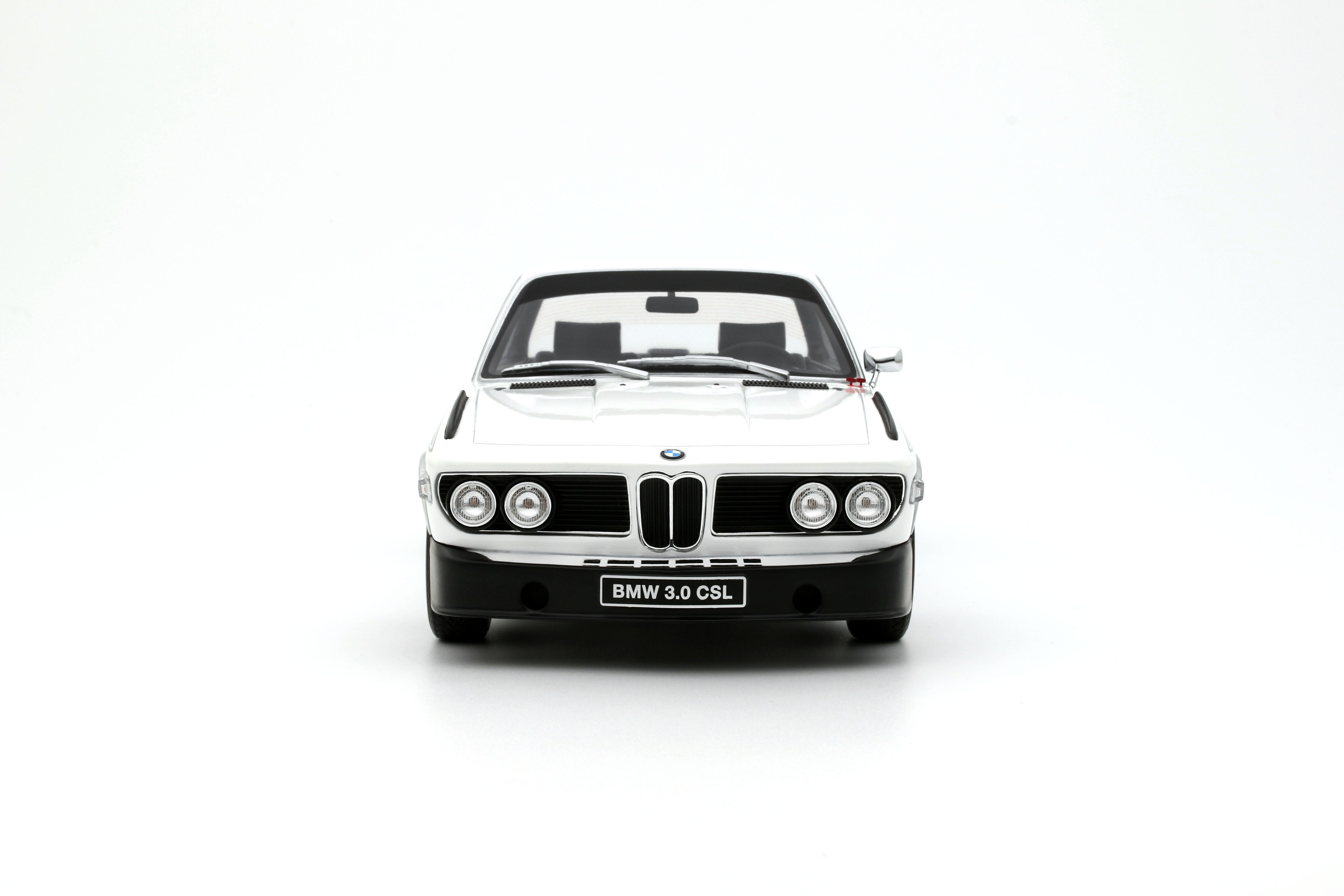OTTO 1:18 Scale Resin - 1972 BMW 3.0 CSL - Chamonix White - OT1145