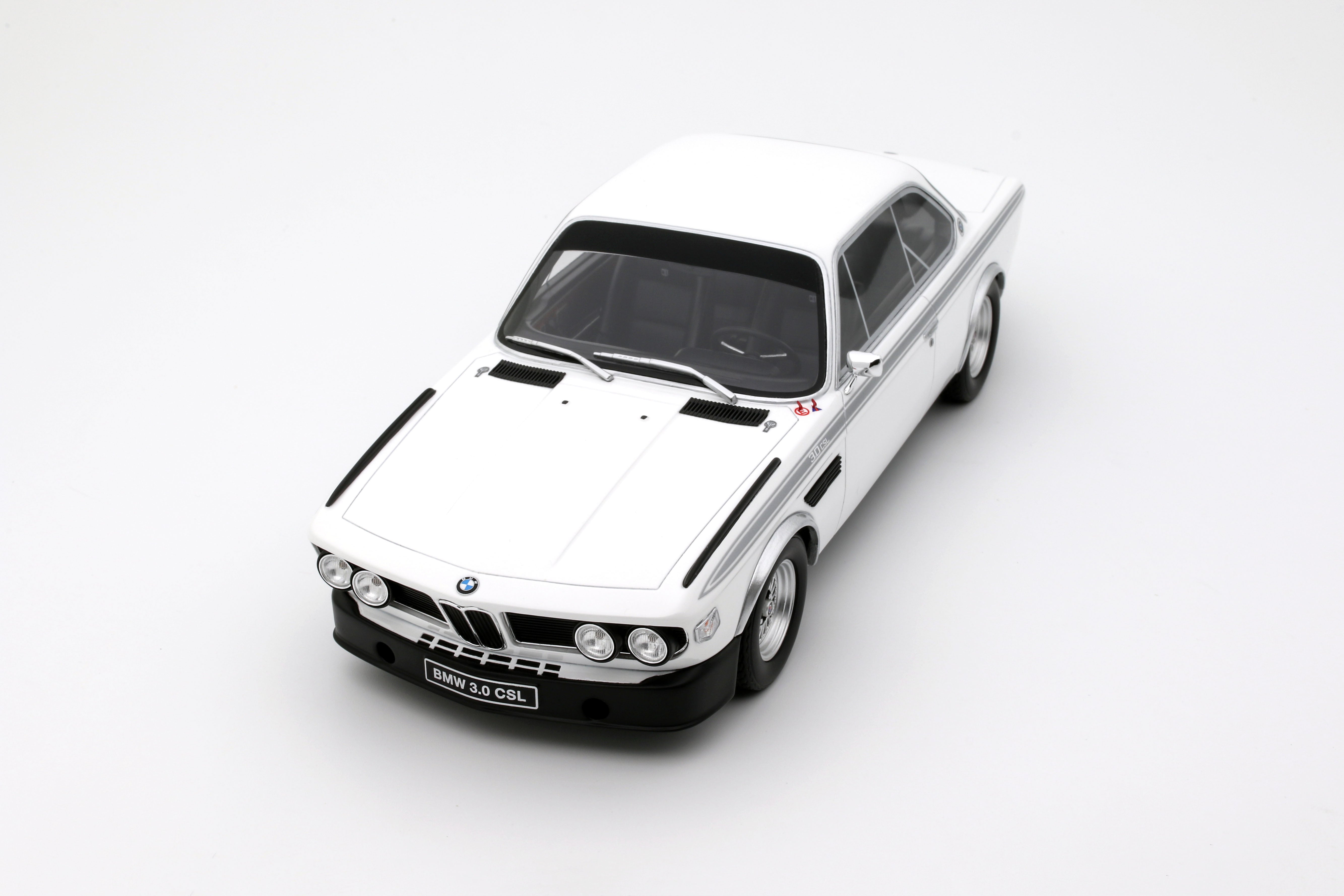 OTTO 1:18 Scale Resin - 1972 BMW 3.0 CSL - Chamonix White - OT1145