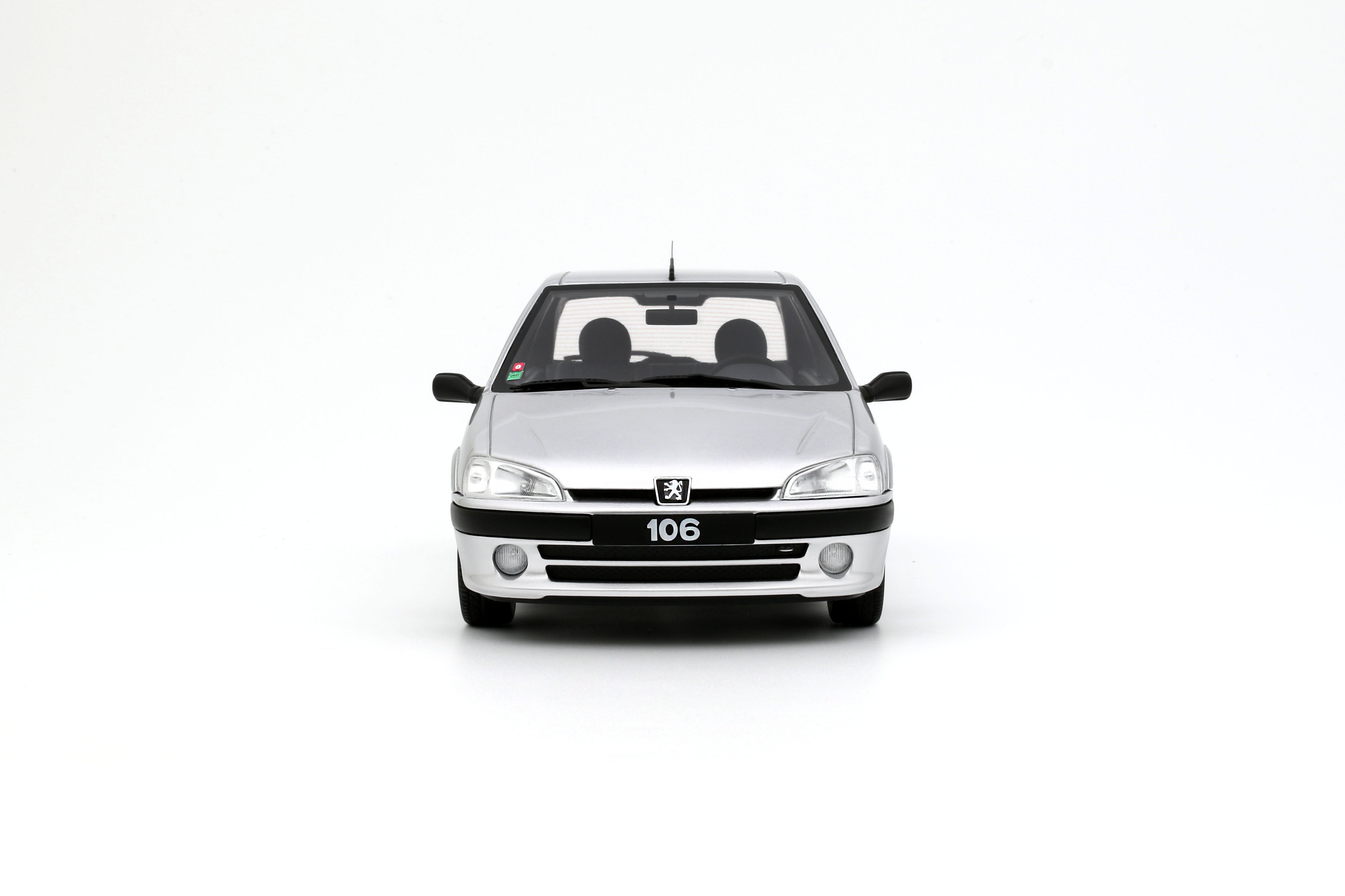 OTTO 1:18 Scale Resin - 2000 PEUGEOT 106 Quicksilver, GRis Quartz - OT1177