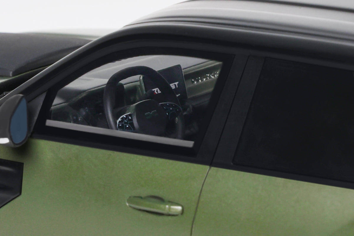 OTTO 1:18 Scale Resin - Reseller Exclusive – 2025 DACIA DUSTER REDUST SPORT 4X2 HYBRID, GREEN - OT1317