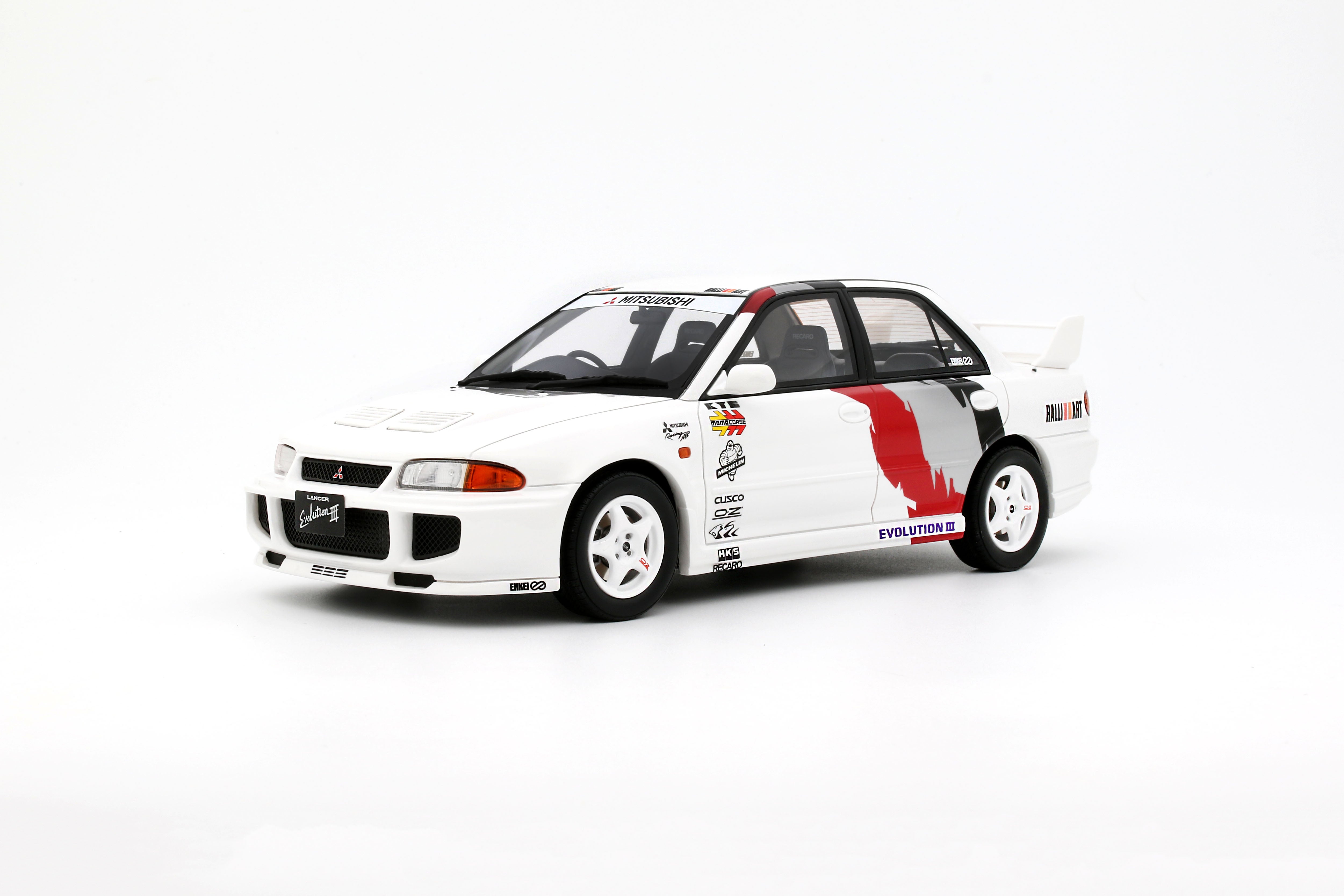 OTTO 1:18 Scale Resin - Reseller Exclusive – 1995 MITSUBISHI LANCER EVO III, SCOTIA WHITE W83 - OT1344
