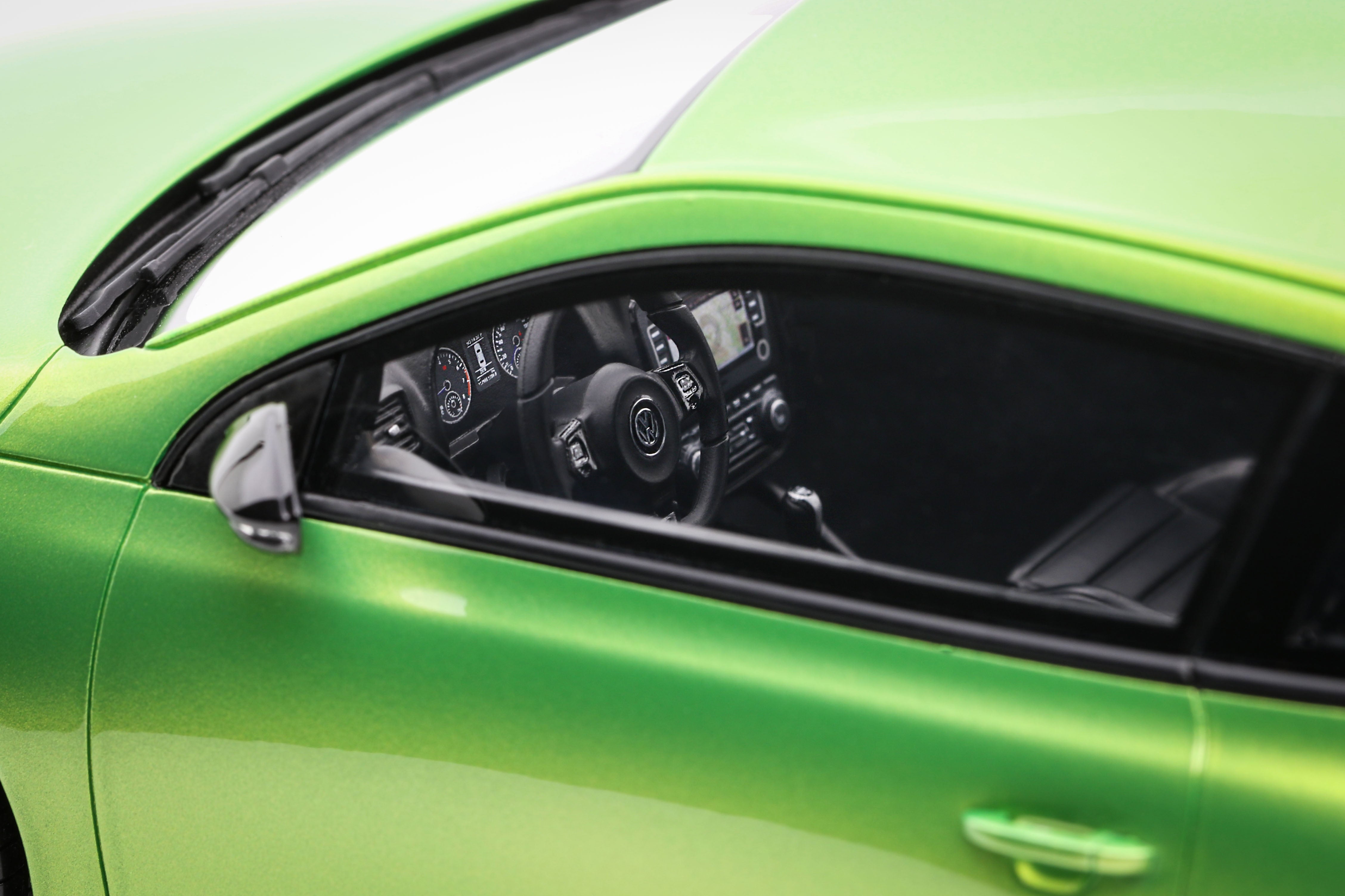 OTTO 1:18 Scale Resin - Reseller Exclusive – 2008 VOLKSWAGEN SCIROCCO 3 PH.1 R, VIPER GREEN PEARL - OT1400