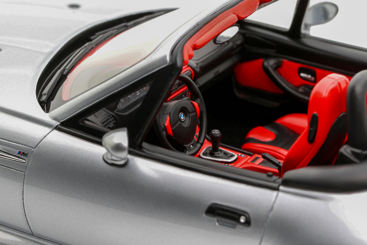 Otto 1:18 Scale Resin - 1999 BMW Z3 M Roadster, Titan Silver (Reseller Exclusive) - OT1410