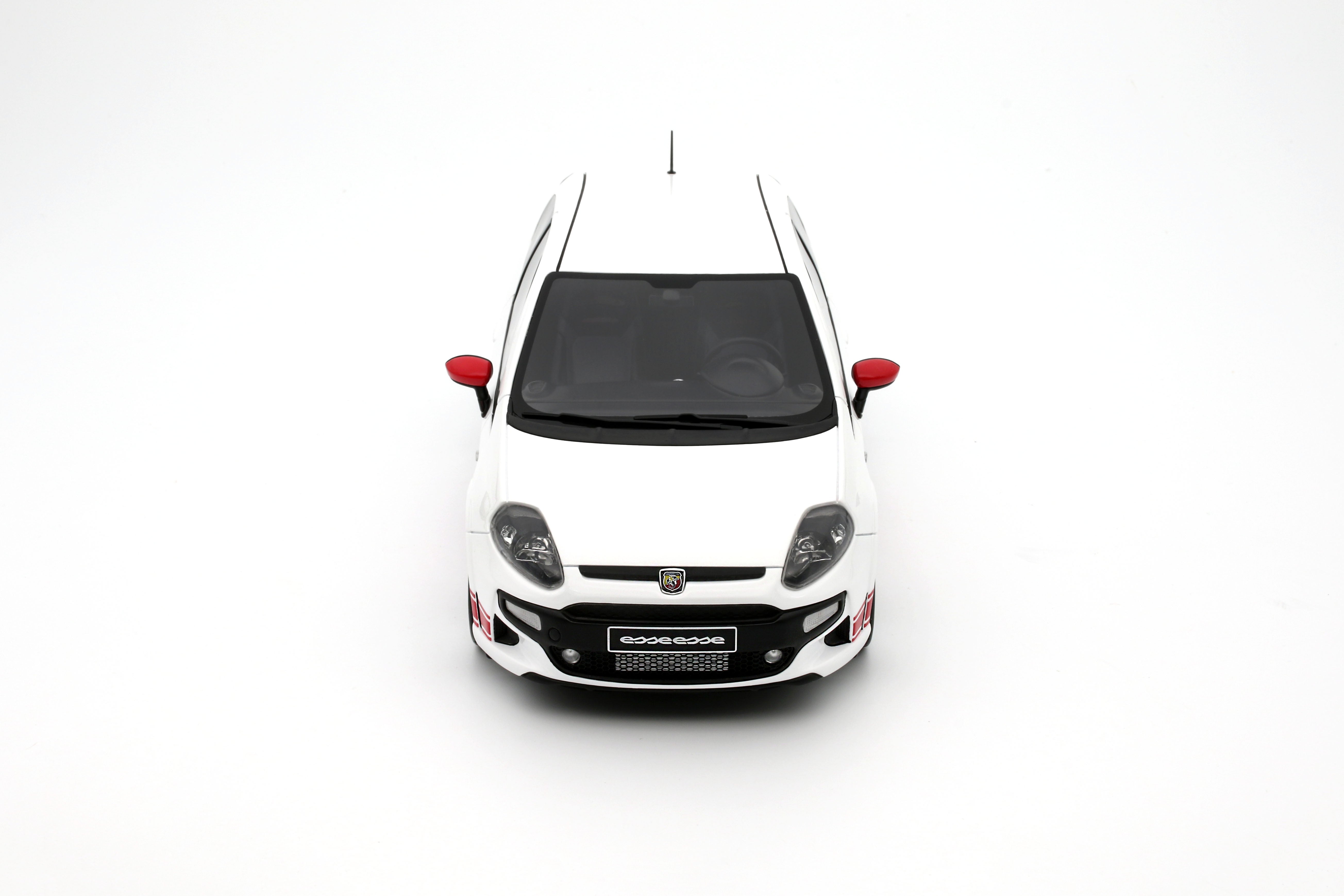 OTTO 1:18 Scale Resin - Fiat Punto Abarth Esseesse, White - OT460