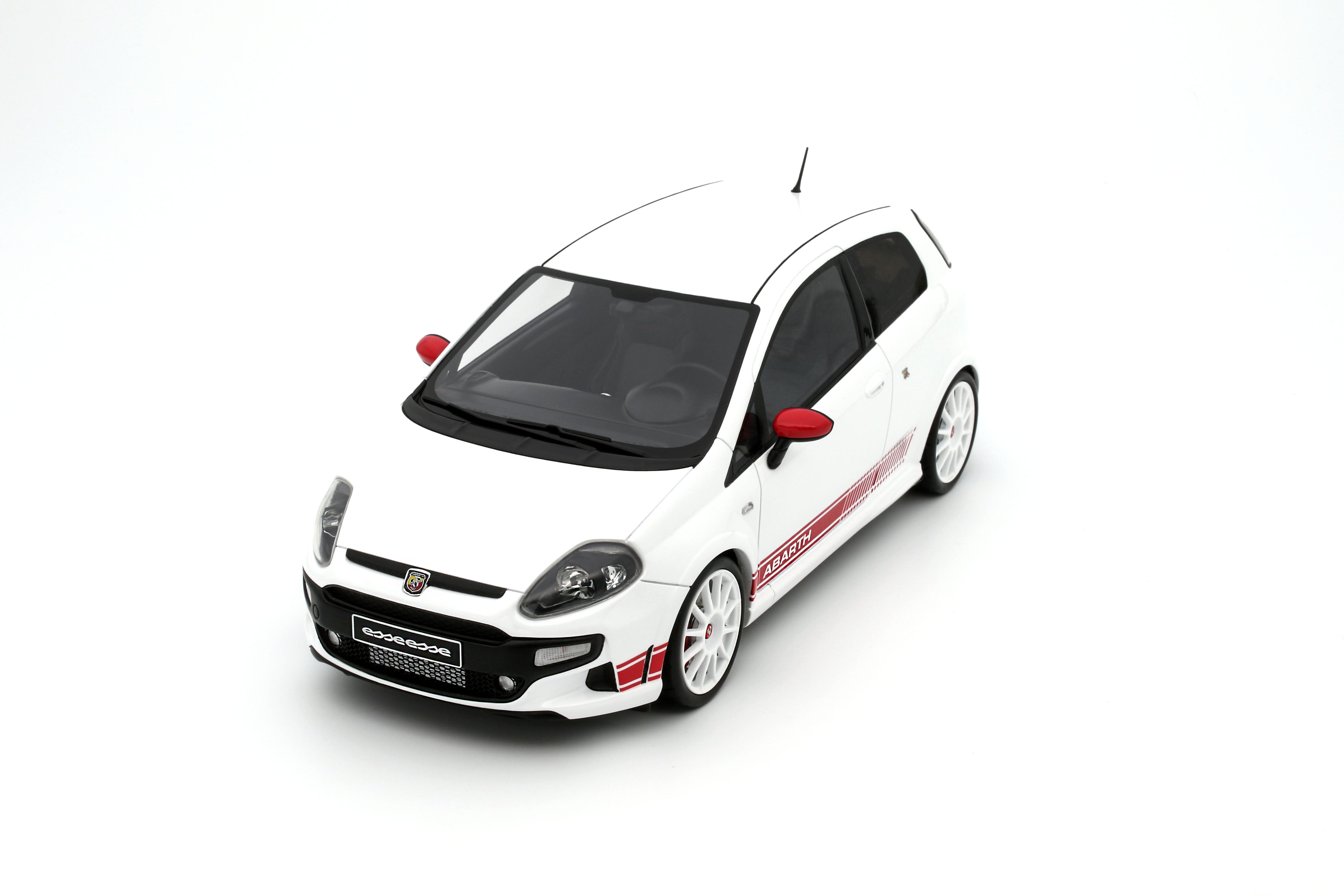OTTO 1:18 Scale Resin - Fiat Punto Abarth Esseesse, White - OT460