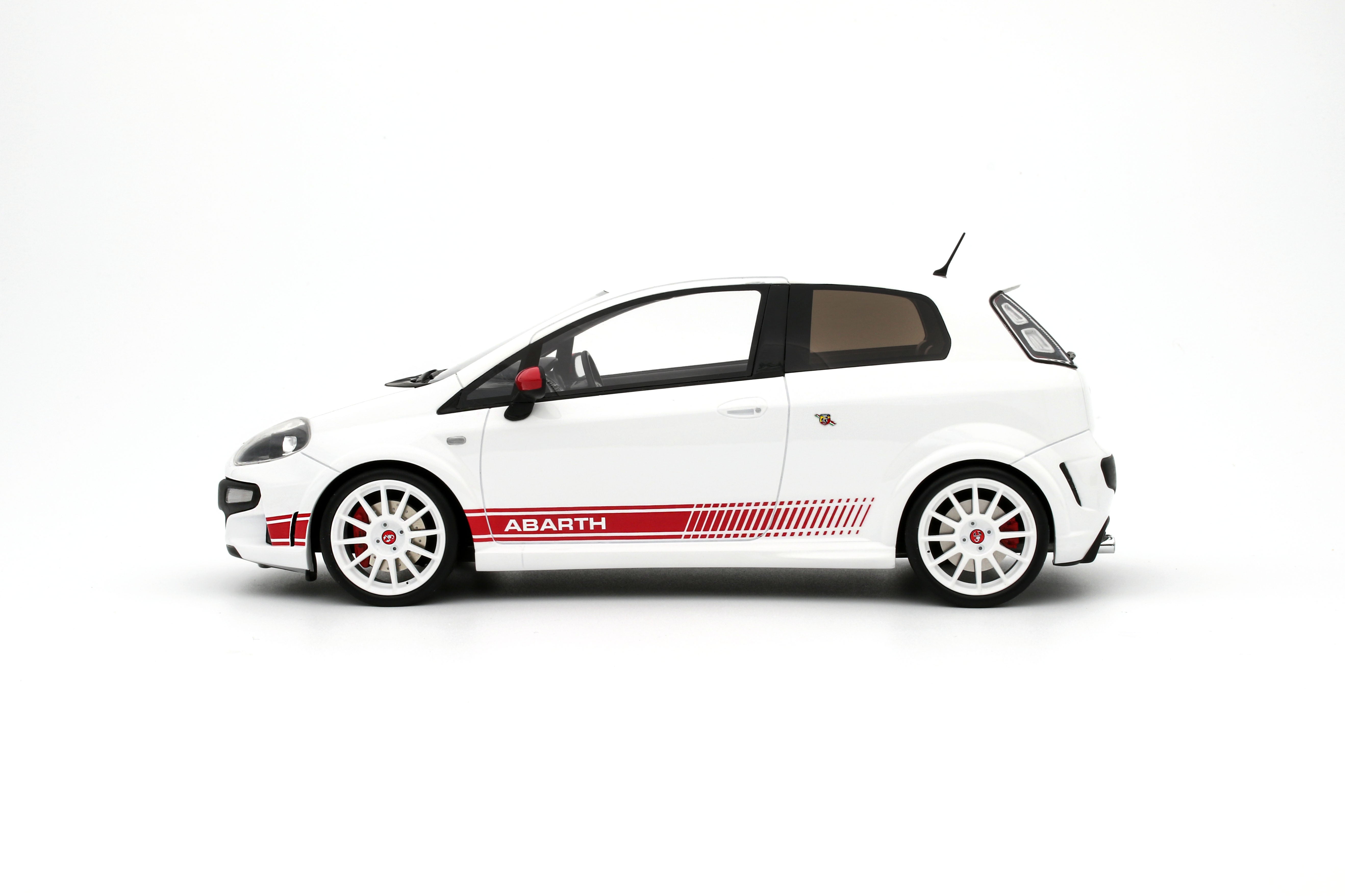 OTTO 1:18 Scale Resin - Fiat Punto Abarth Esseesse, White - OT460
