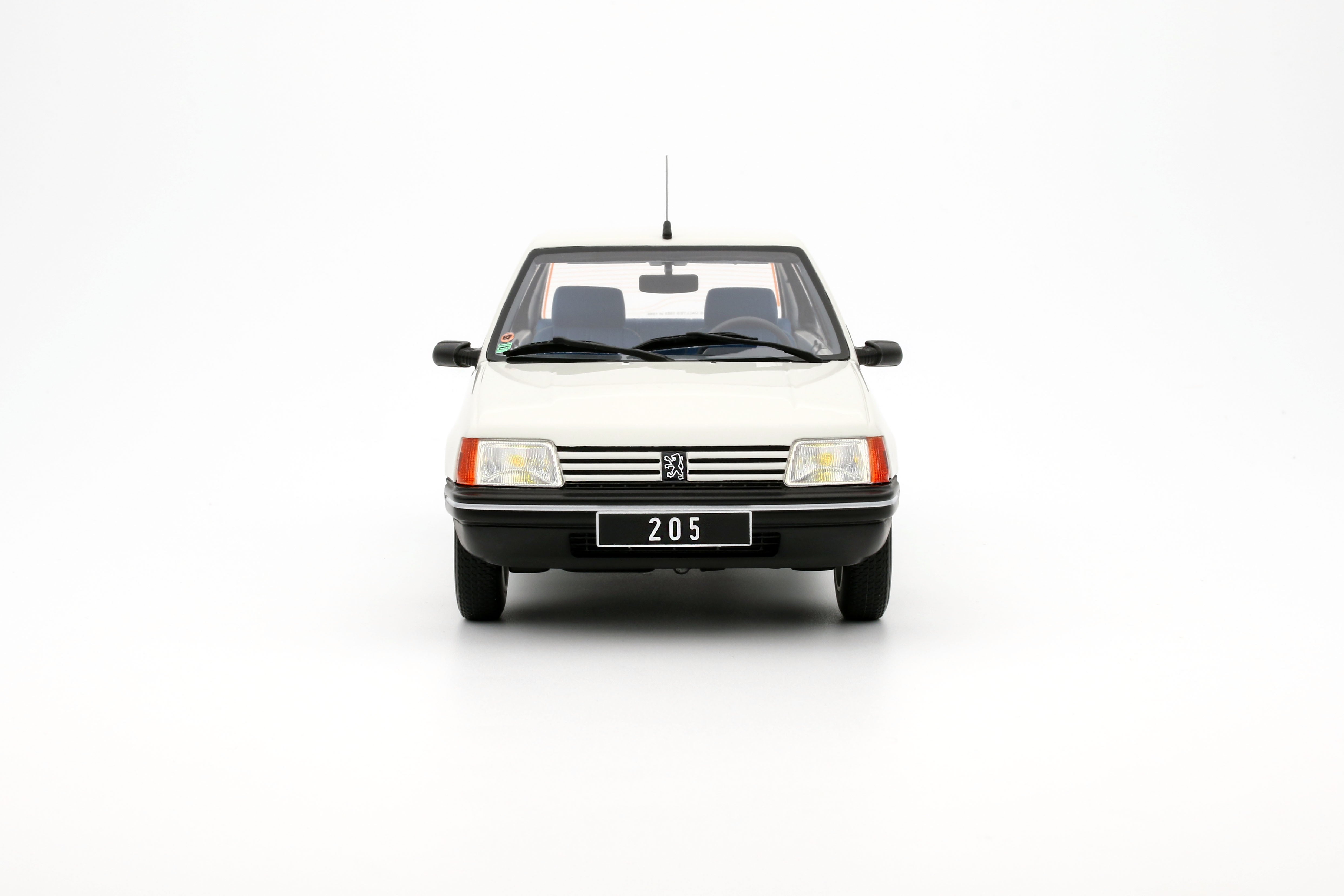 OTTO 1:18 Scale Resin Model Car - 1998 Peugeot 205 Junior, White - OT463