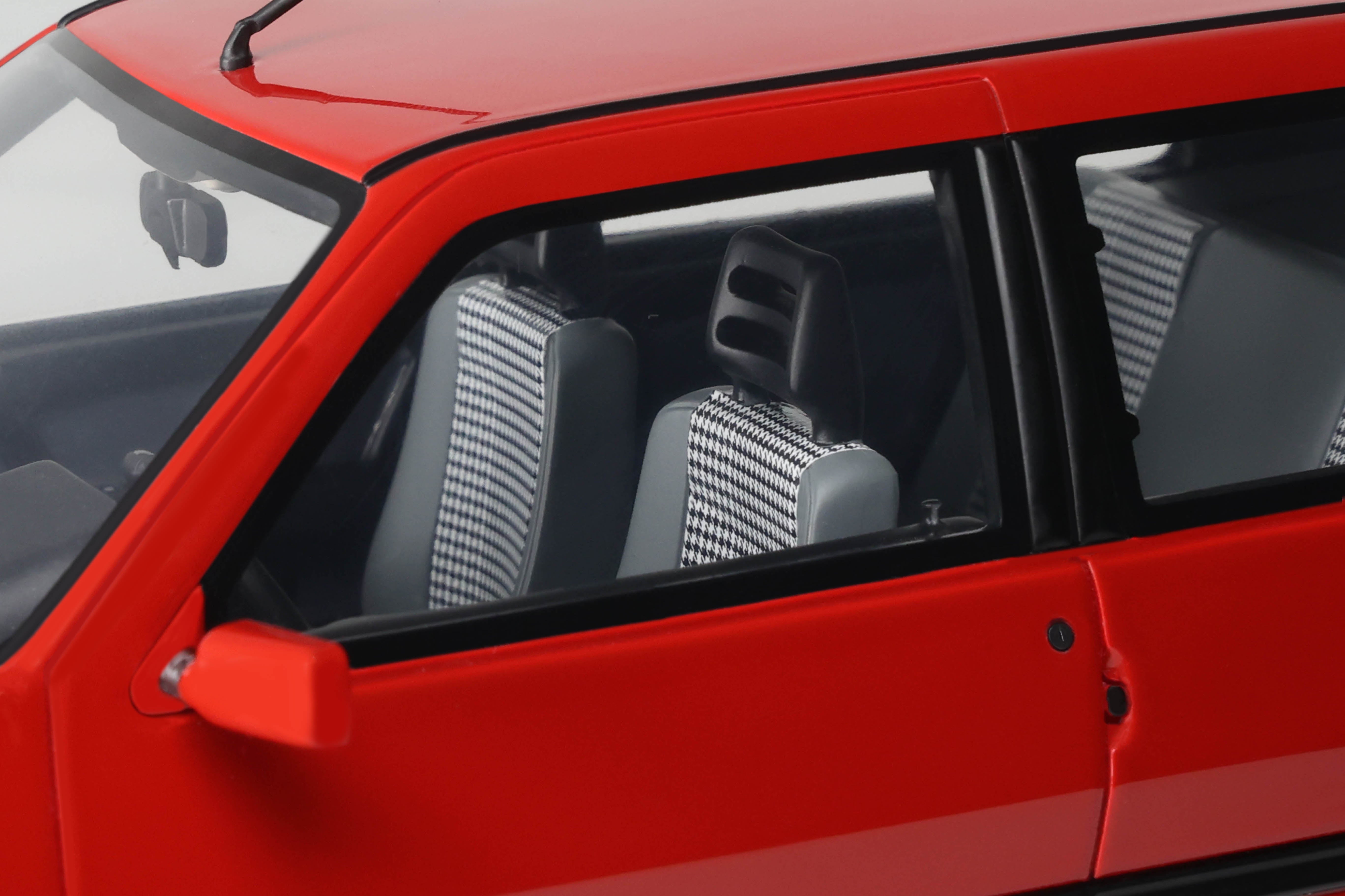 OTTO 1:18 Scale Resin - 1990 Fiat Uno Turbo i.e - Rosso Red - OT487