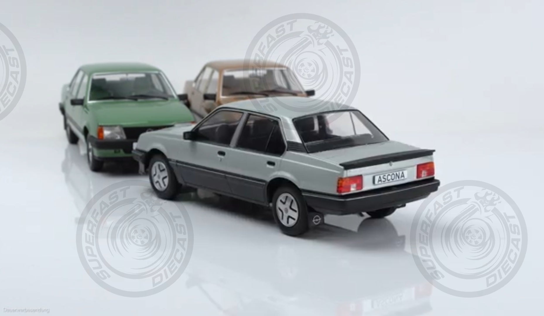 MCG 1:18 Scale Diecast - 1981 Opel Ascona C SR, Silver - MCG18460