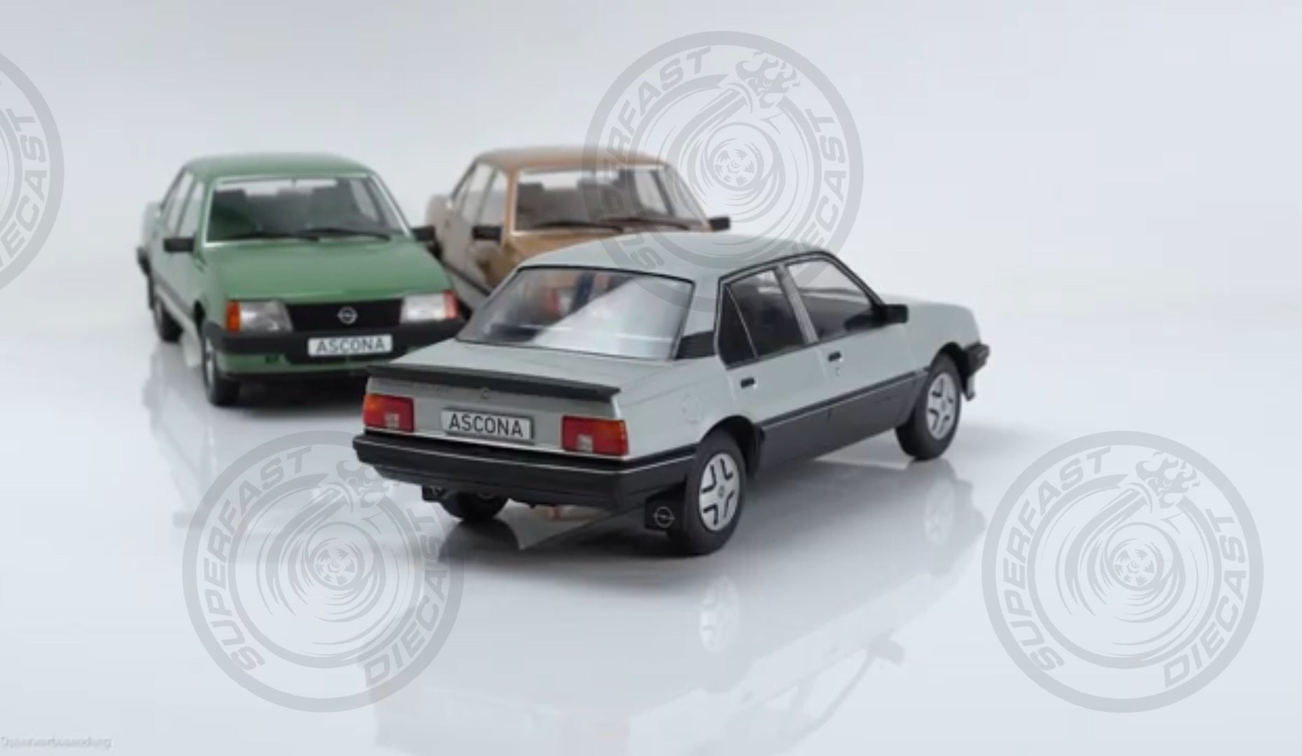 MCG 1:18 Scale Diecast - 1981 Opel Ascona C SR, Silver - MCG18460