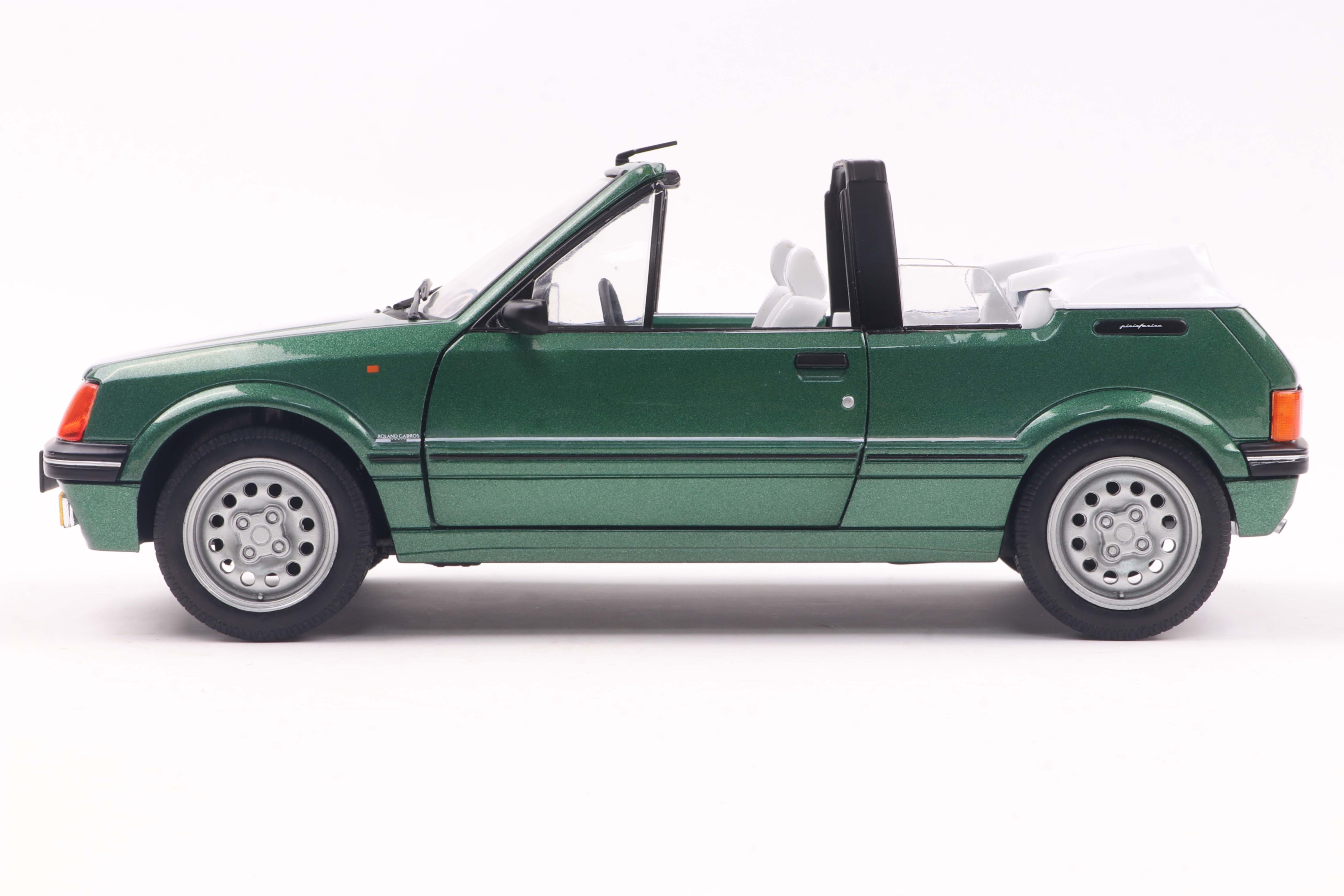 Solido 1:18 Diecast - 1986 Peugeot 205 CTi (Mk1) GTi 1.6 Cabriolet, Blue Green Metallic - S1806204