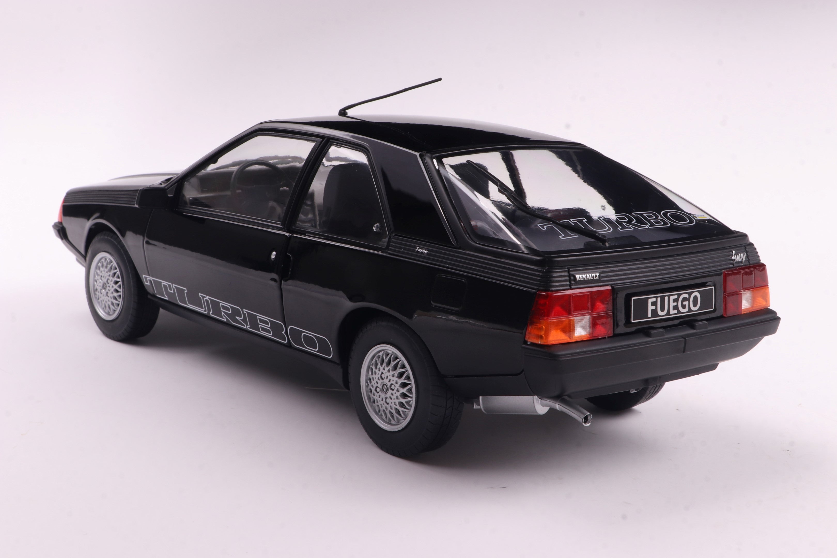 Solido 1:18 Diecast - 1980 Renault Fuego Turbo, Black - S1806406