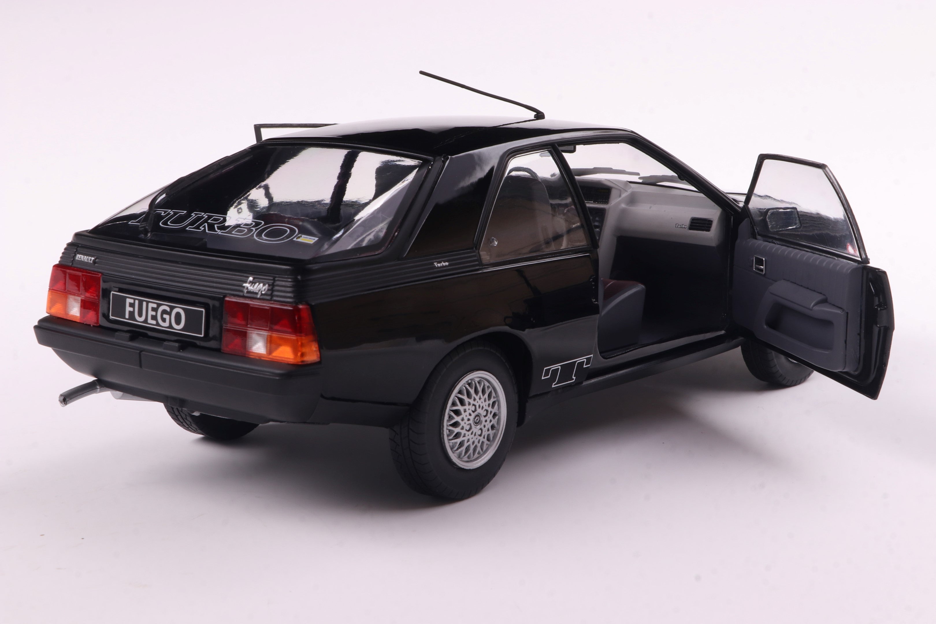 Solido 1:18 Diecast - 1980 Renault Fuego Turbo, Black - S1806406