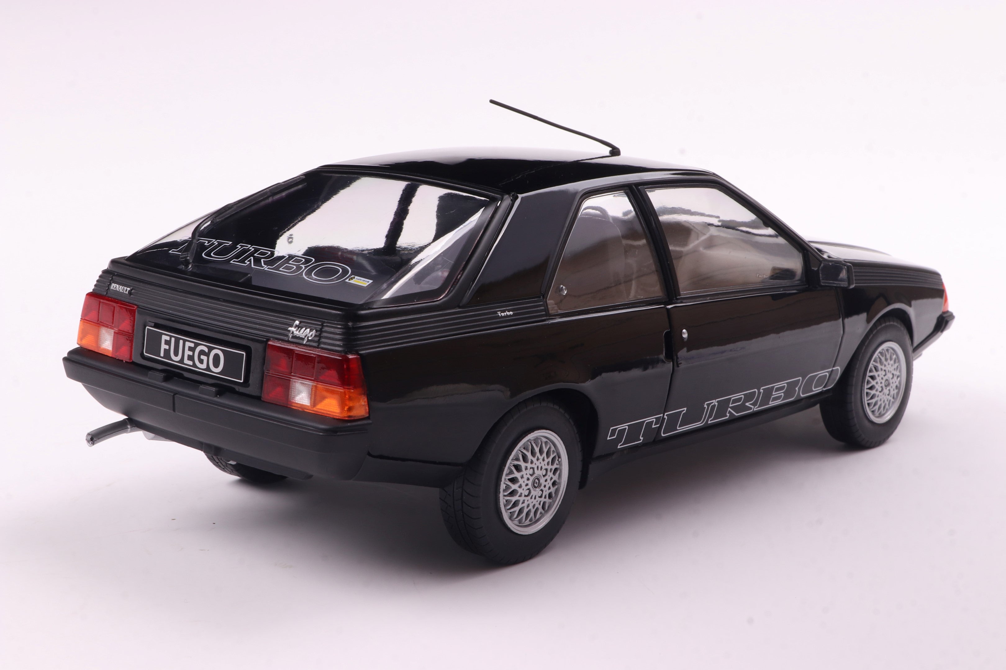 Solido 1:18 Diecast - 1980 Renault Fuego Turbo, Black - S1806406