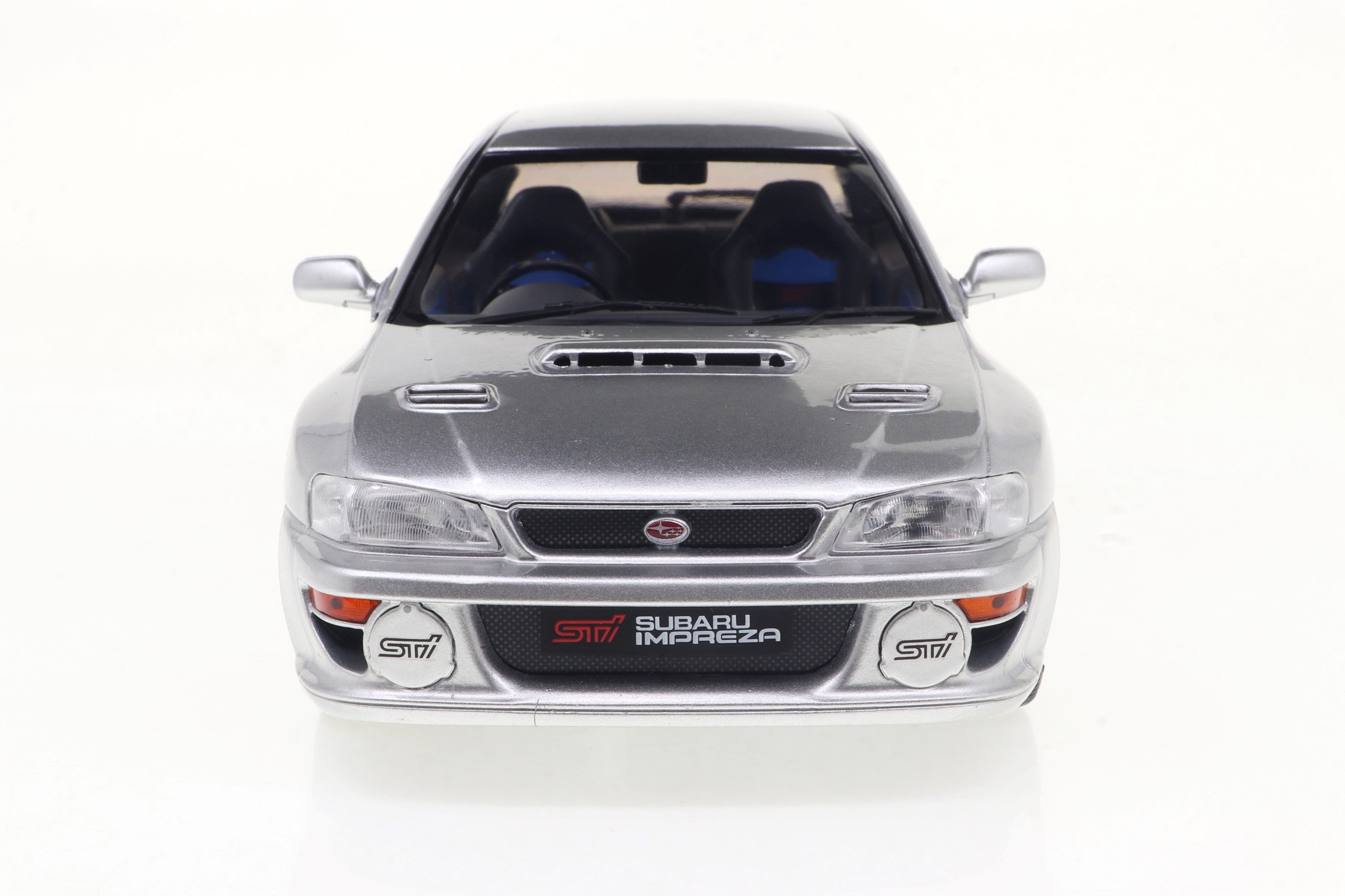 Solido 1:18 Diecast - 1988 Subaru Impreza 22B, Silver - 1807408