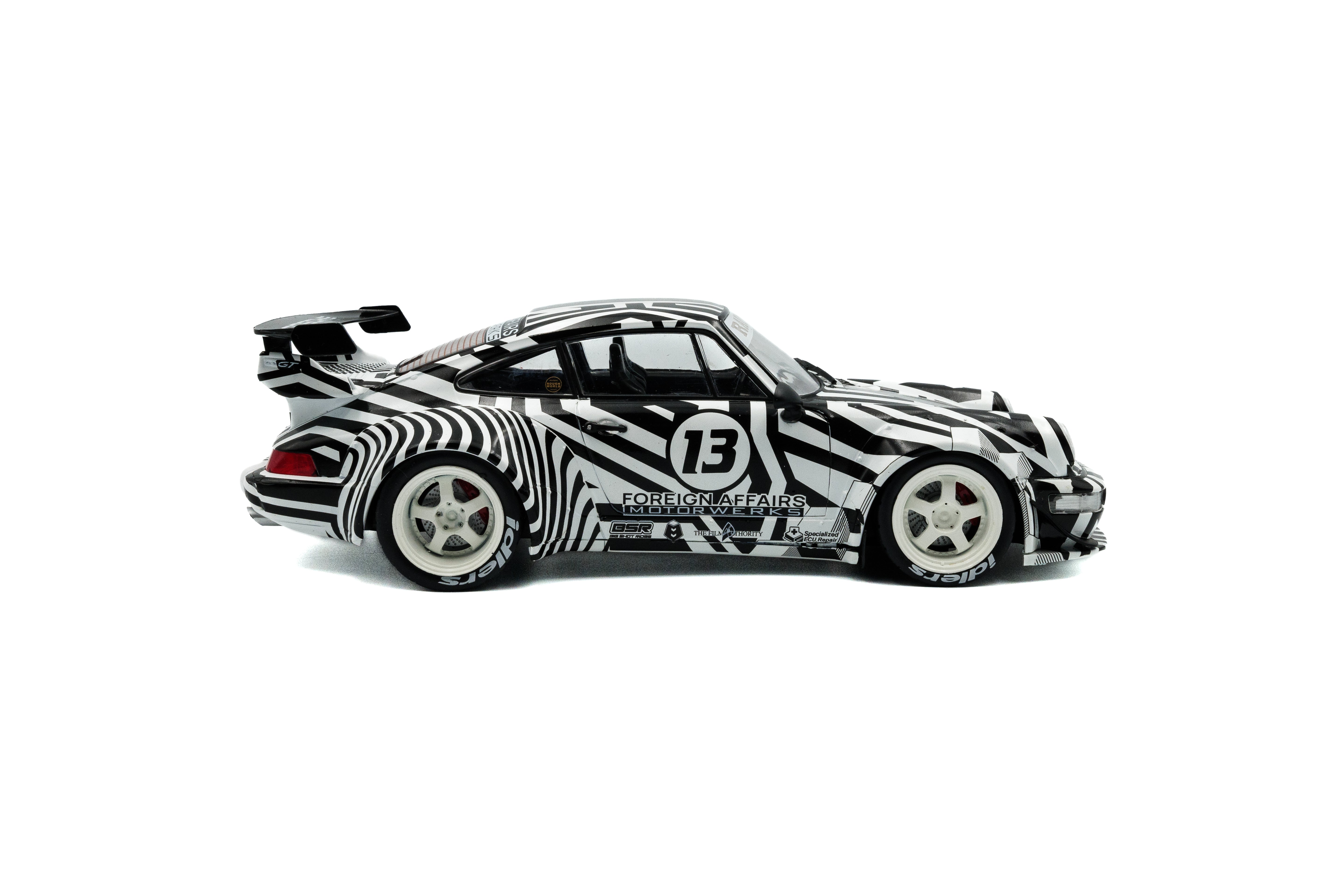 Solido 1:18 Diecast - 2022 Porsche 911 RWB Bodykit 'The Zebra' Camouflage - S1807513