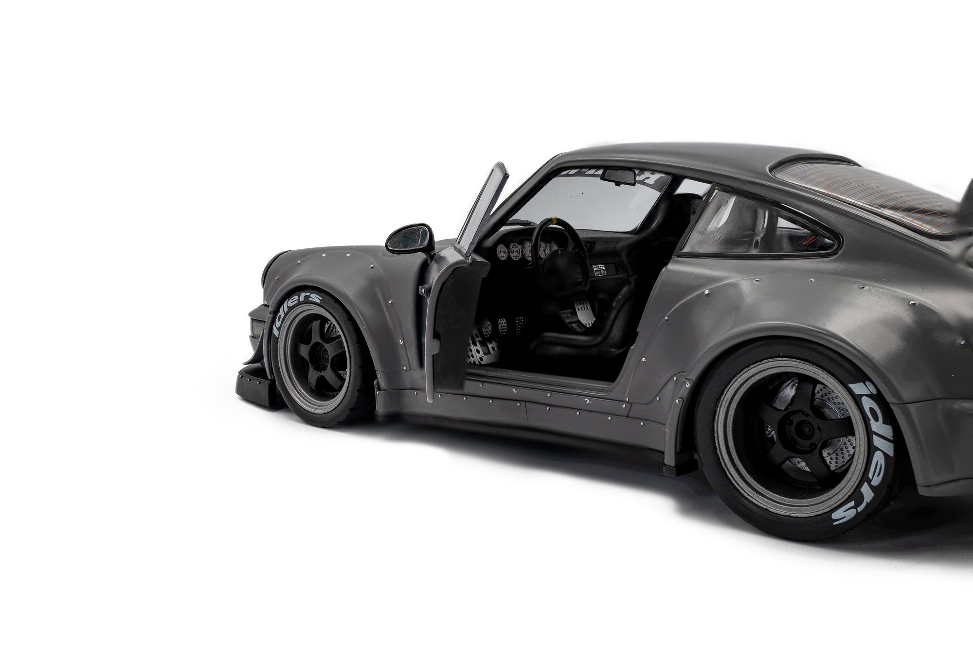 Solido 1:18 Diecast - 2024 Porsche 911 (964) RWB Body Kit with Nakai Figure, Nardo Grey - S1807517