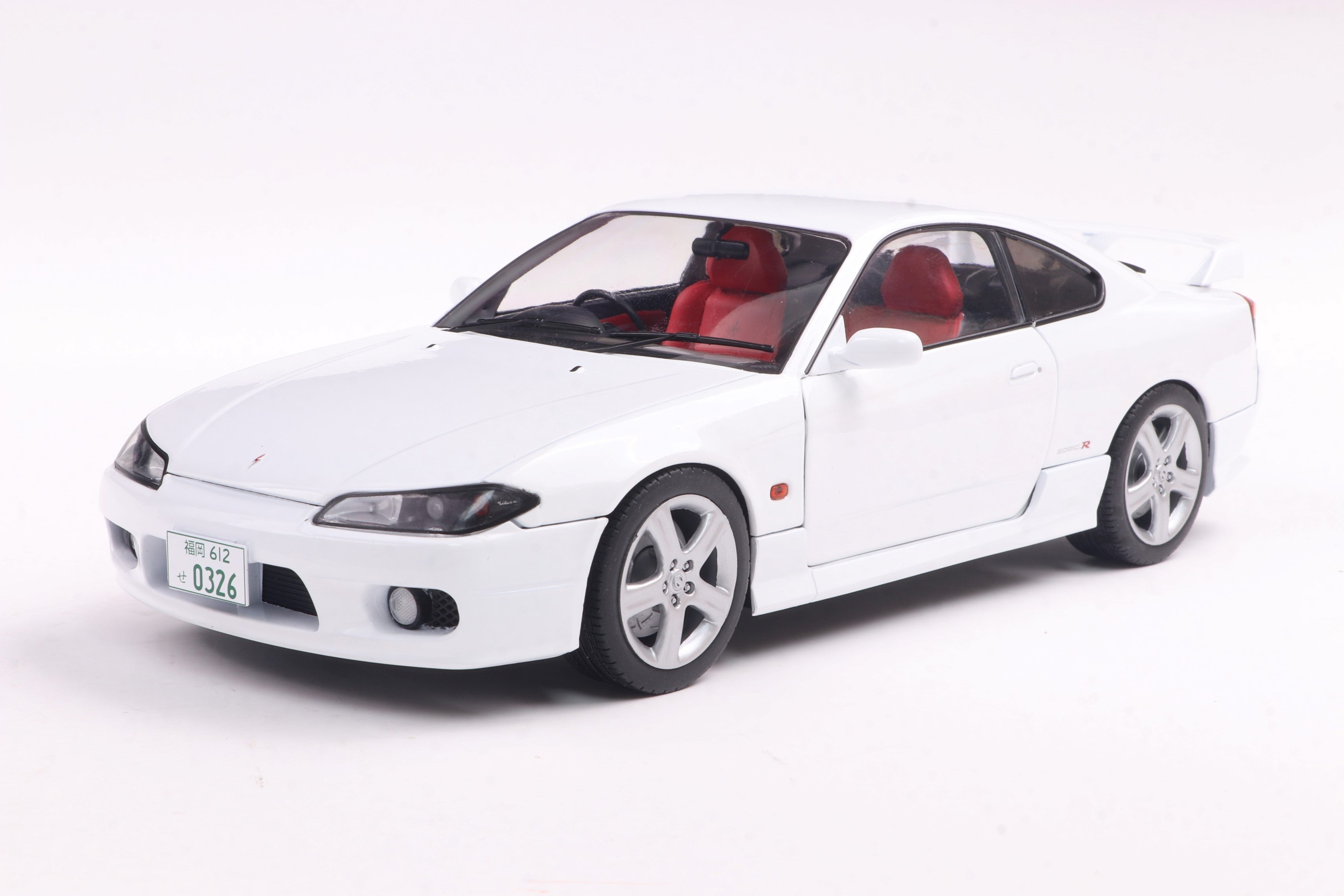 Solido 1:18 Diecast - 1999 Nissan Silvia S15 Spec-R Aero, Aspen White - S1812201