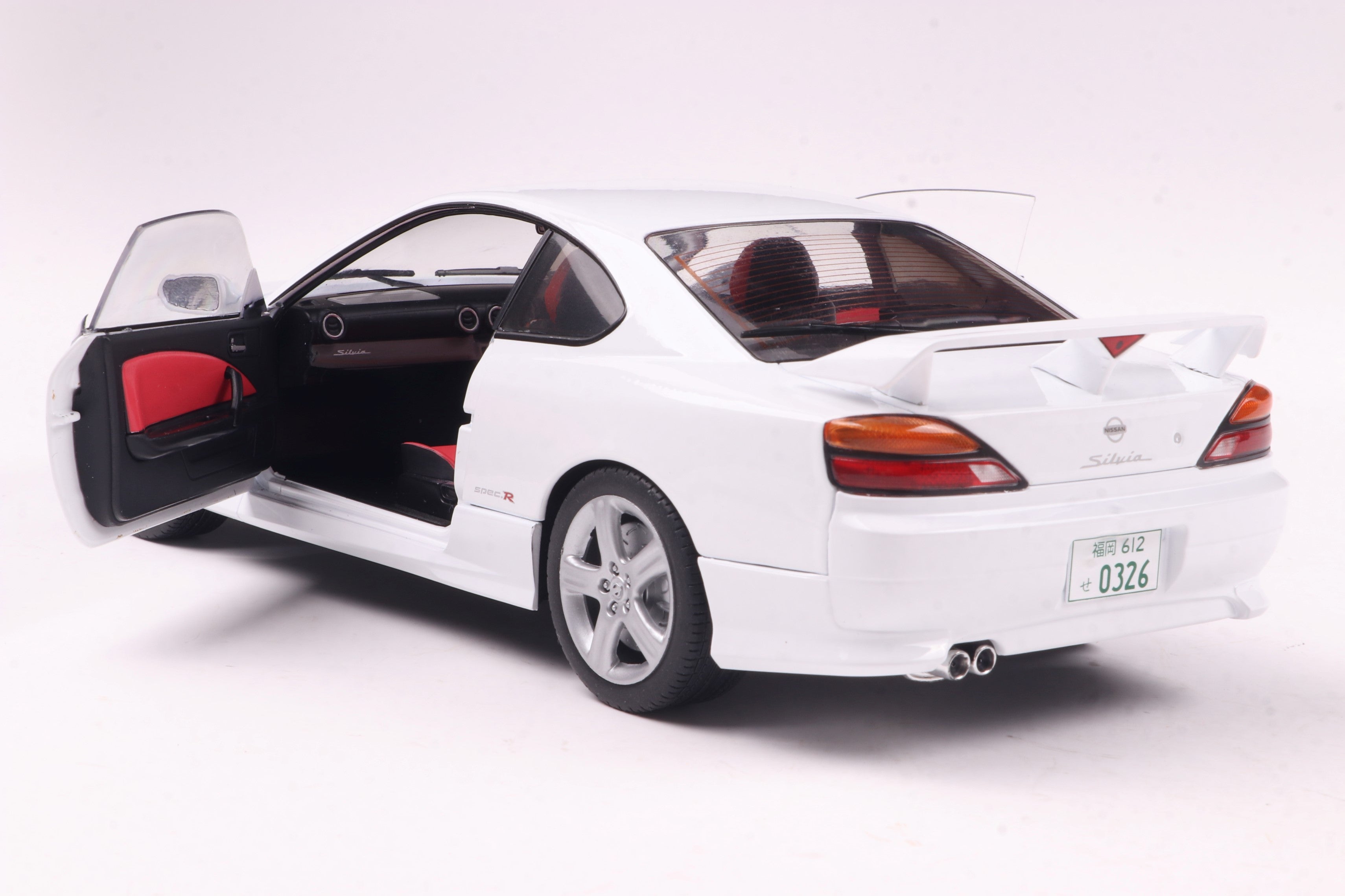 Solido 1:18 Diecast - 1999 Nissan Silvia S15 Spec-R Aero, Aspen White - S1812201